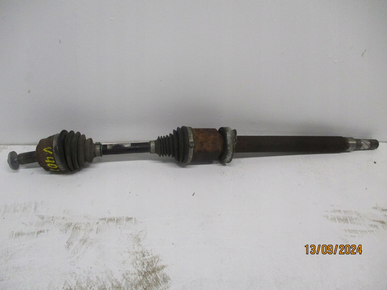 semi-axis right VOLVO V40 II 2.0i P31367905 front