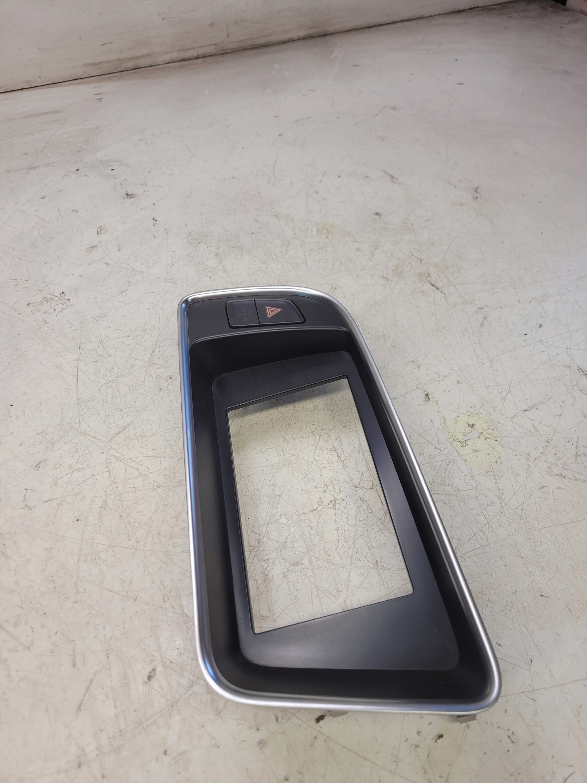 RÁM obal budíku AUDI Q5 8R 8R2857186G UK