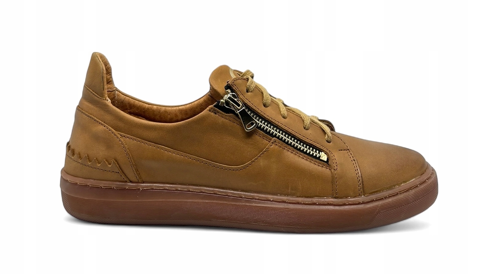 Pánské polobotky se zlatými ozdobami Polbut z přírodní kůže, velikost 41