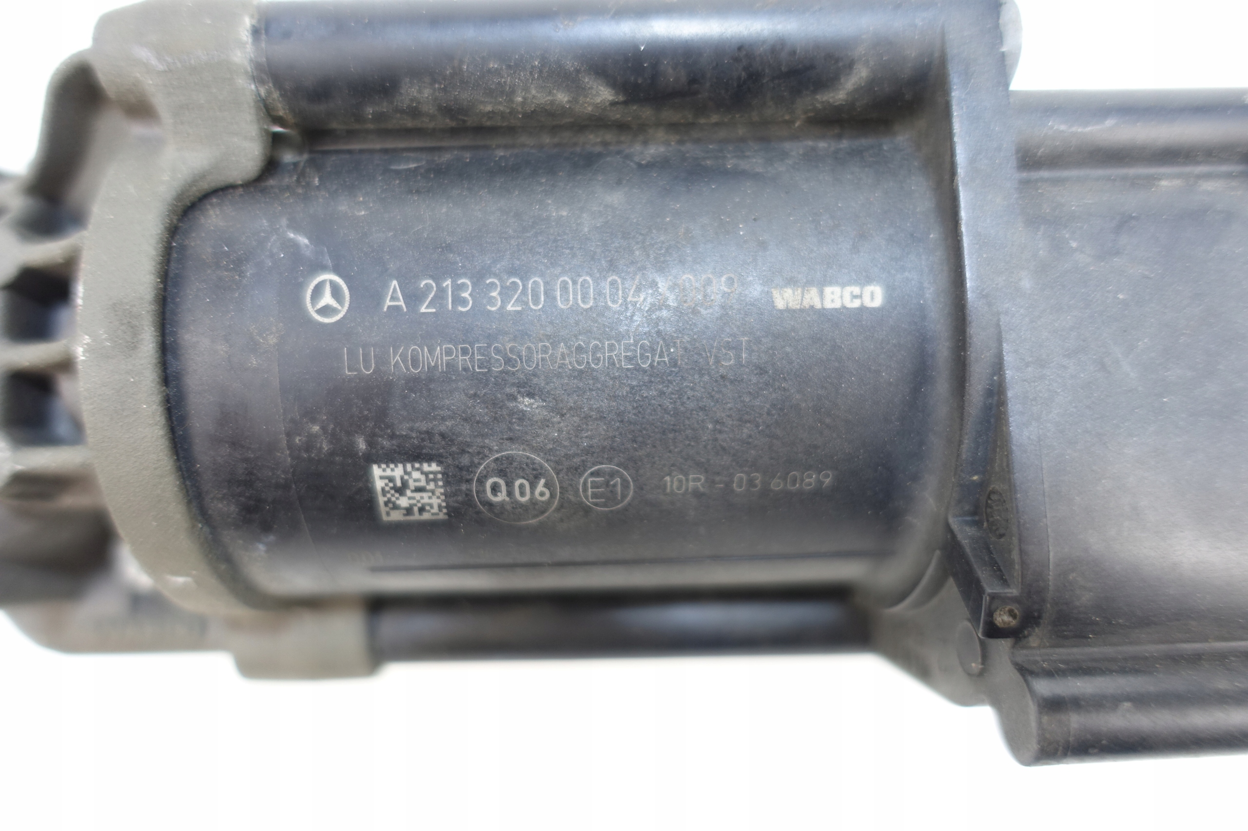MERCEDES E-KLASA W213 2013- compressor; springing A2133200004
