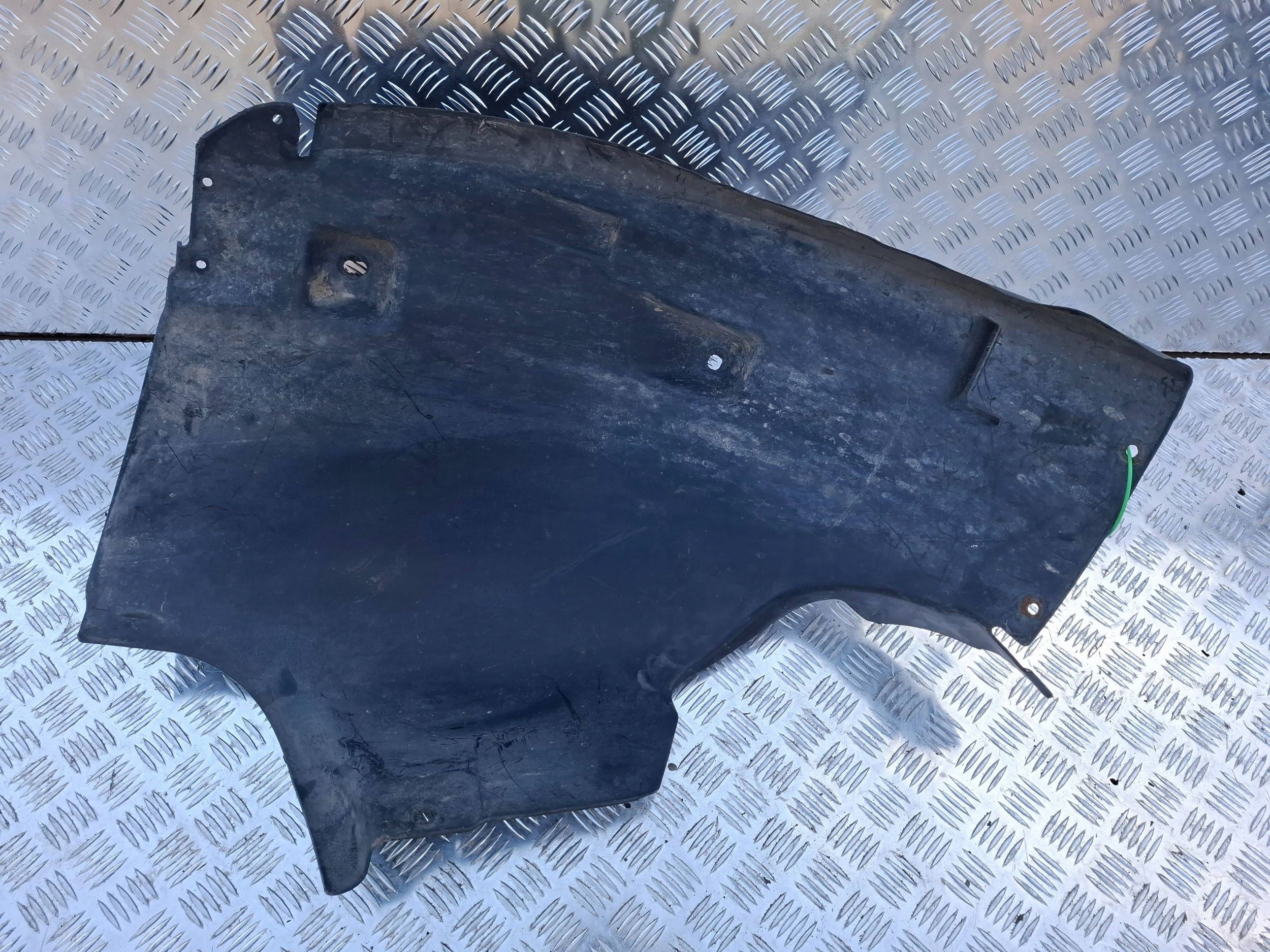 mudguard right front part rear A1648841022 MERCEDES ML W164