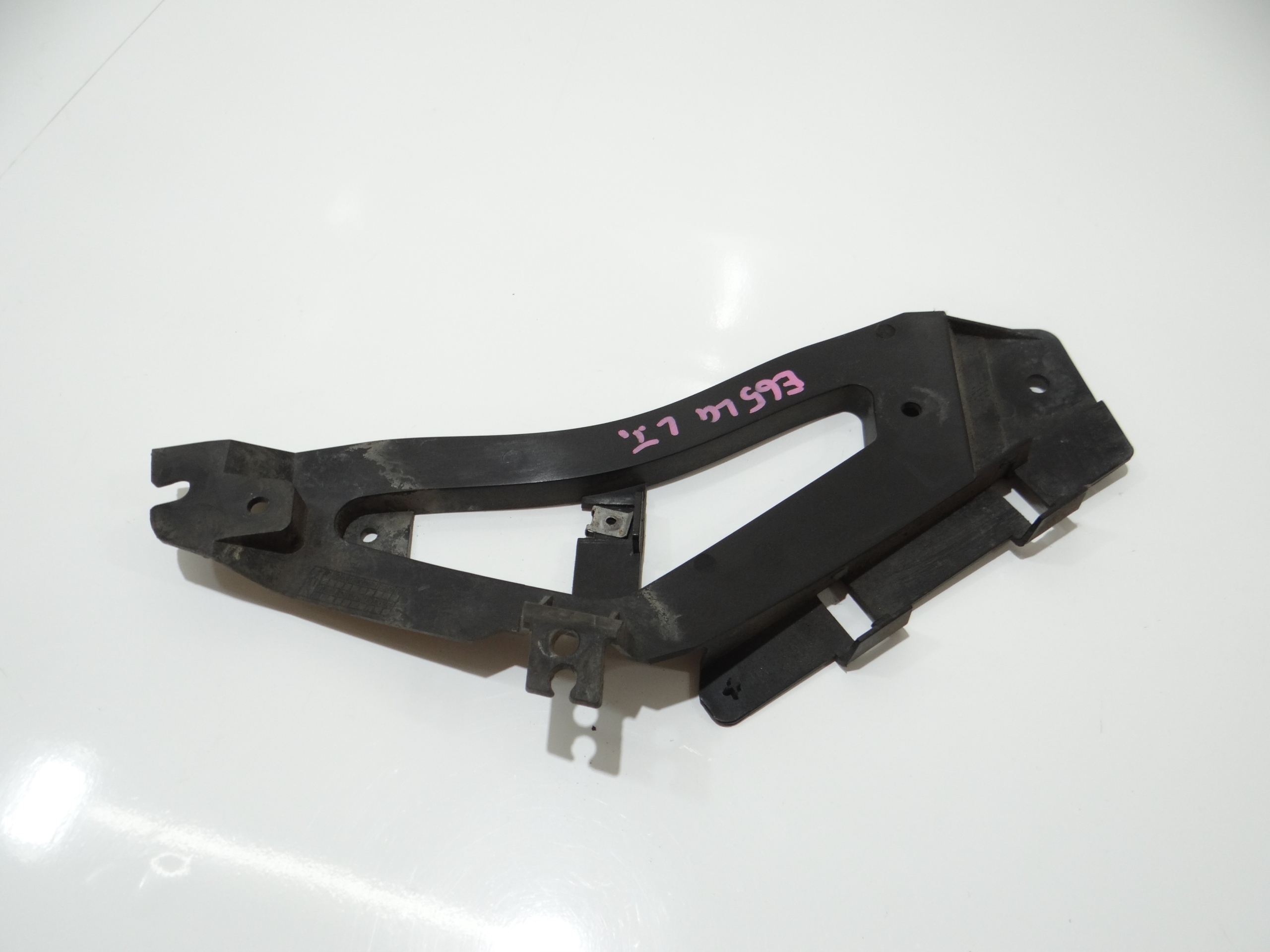 Halter NADKOLA links heck BMW E65 LCI 8245315