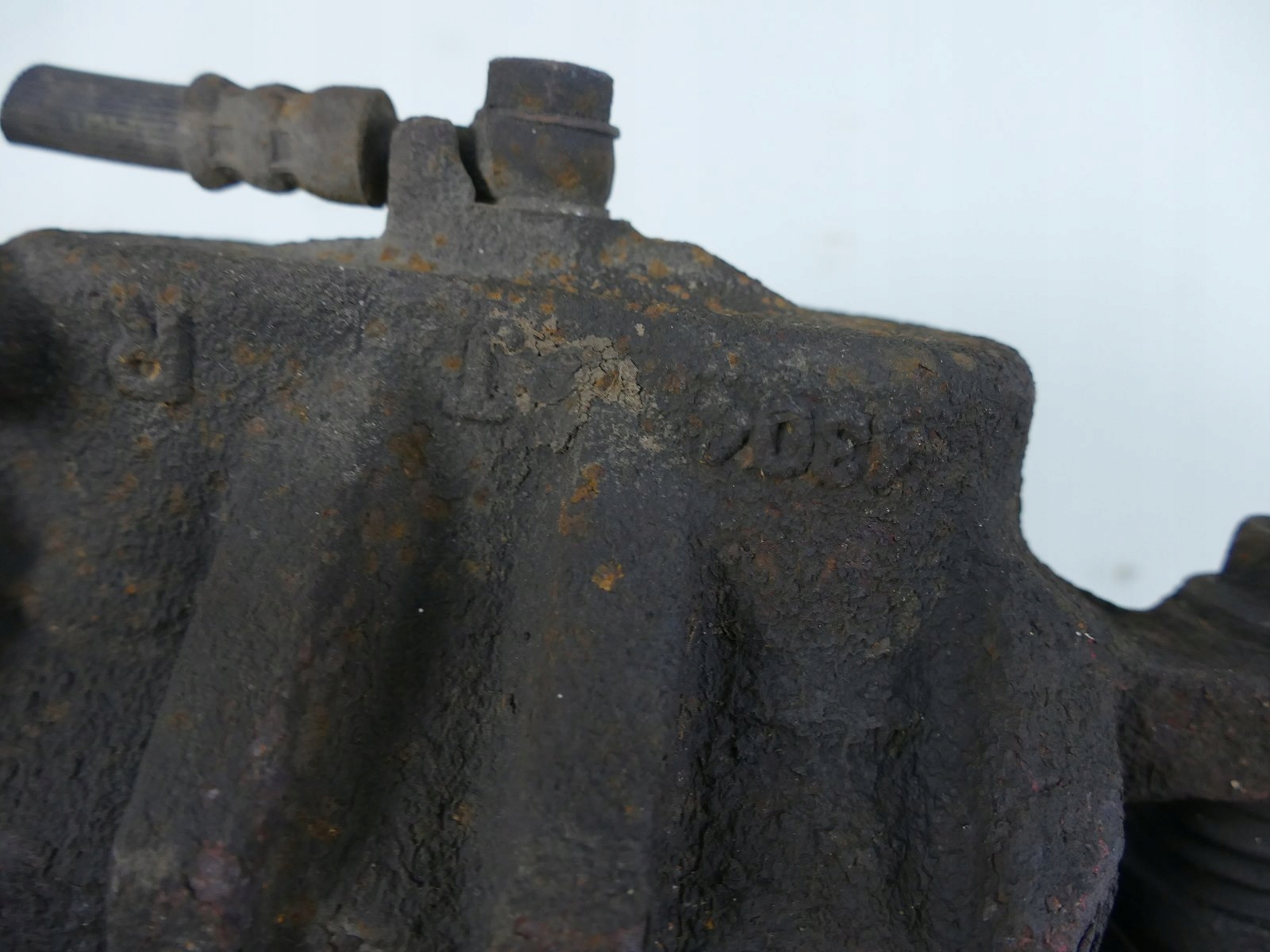 MITSUBISHI OUTLANDER and 2.0 T caliper brake right front