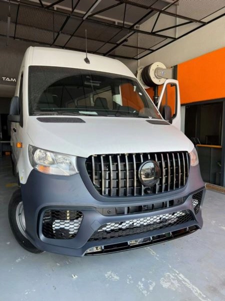 FULL BODY KIT MERCEDES AMG STYLE SPRINTER W907 Producent części Inny