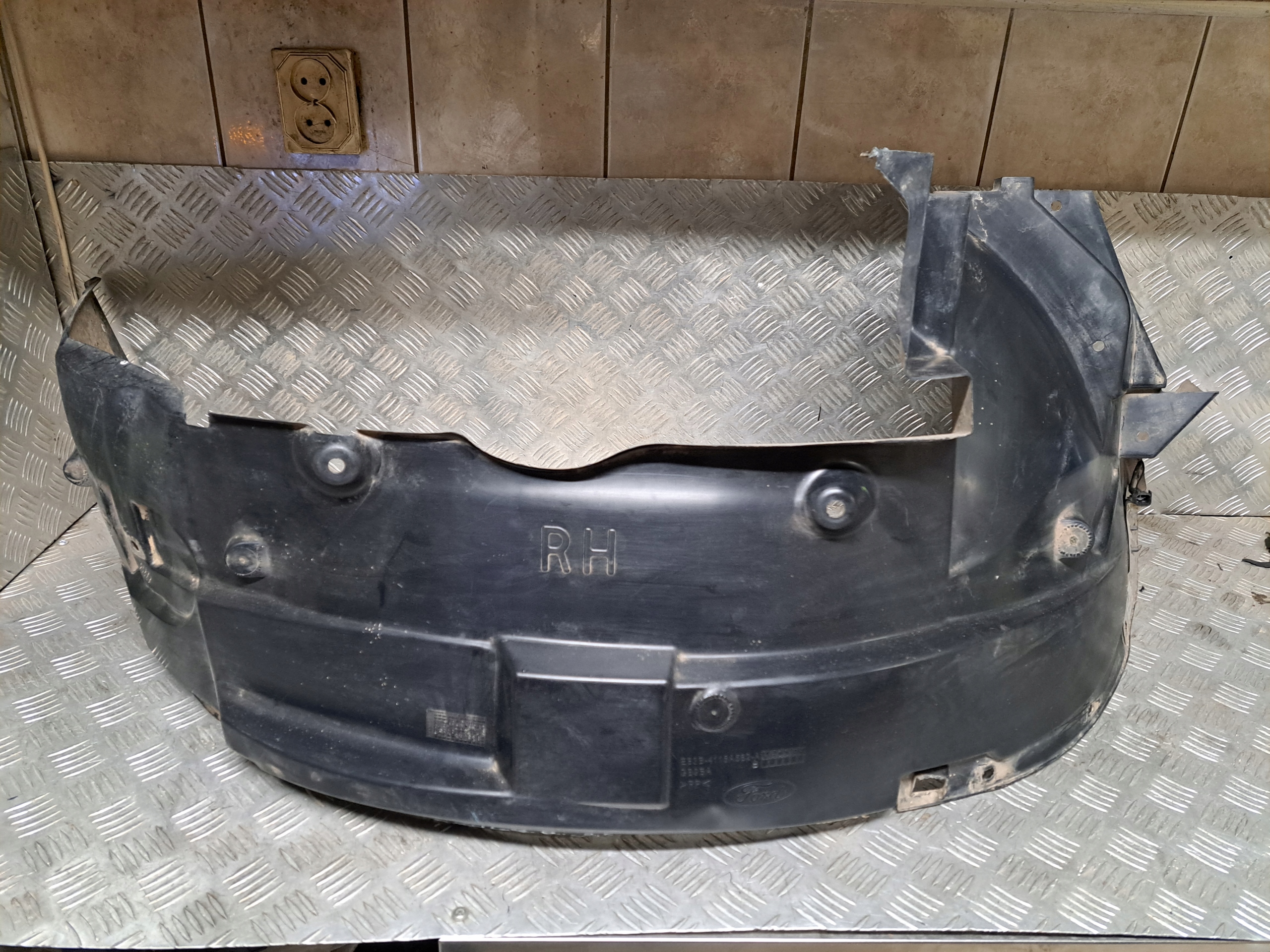 FORD RANGER 2017 R NADKOLE PRAWE PRZÓD Producent części Ford OE