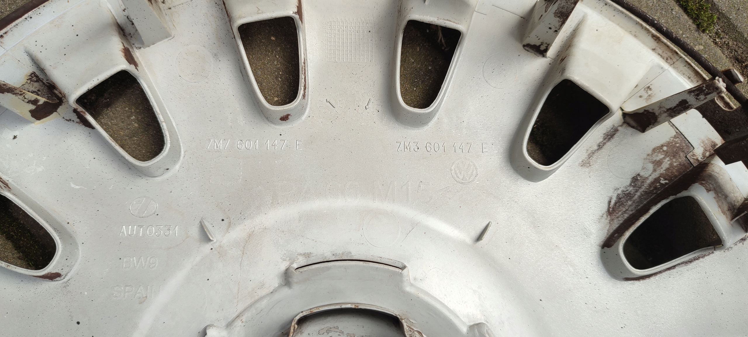 Radklppen Radkappe VW 16" cali 7M0601147E