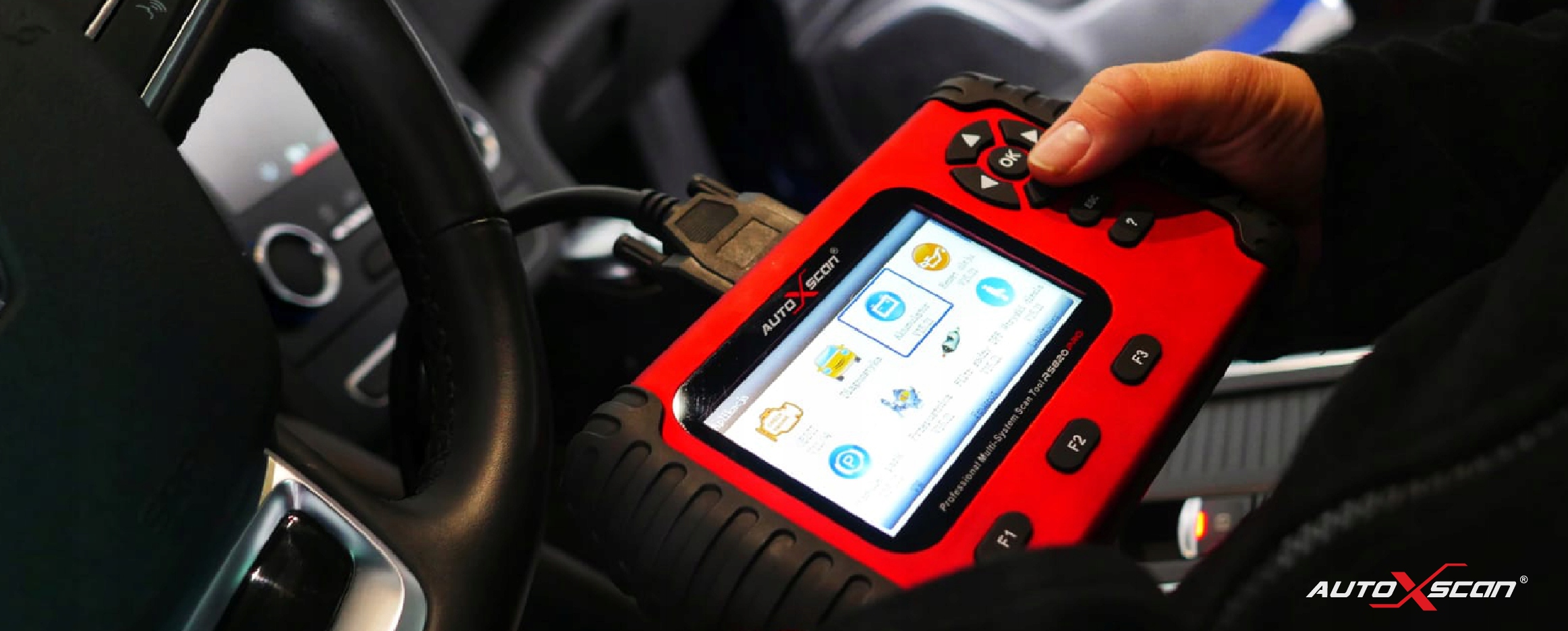 AUTOXSCAN WALIZKA + ZESTAW ADAPTERÓW OBD1 Marka Launch