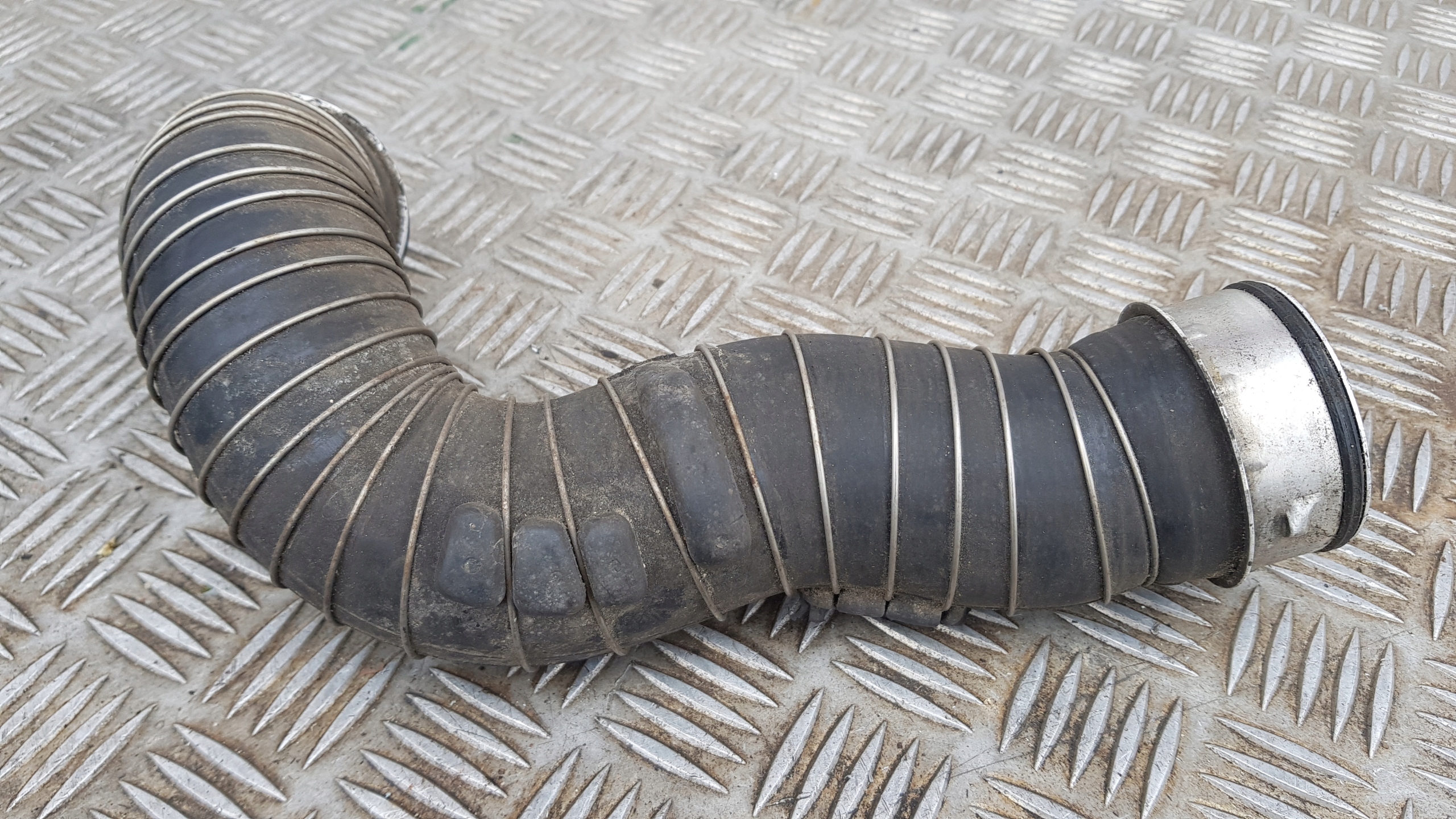 MERCEDES W203 pump ABS pipe air hose 1.8 K