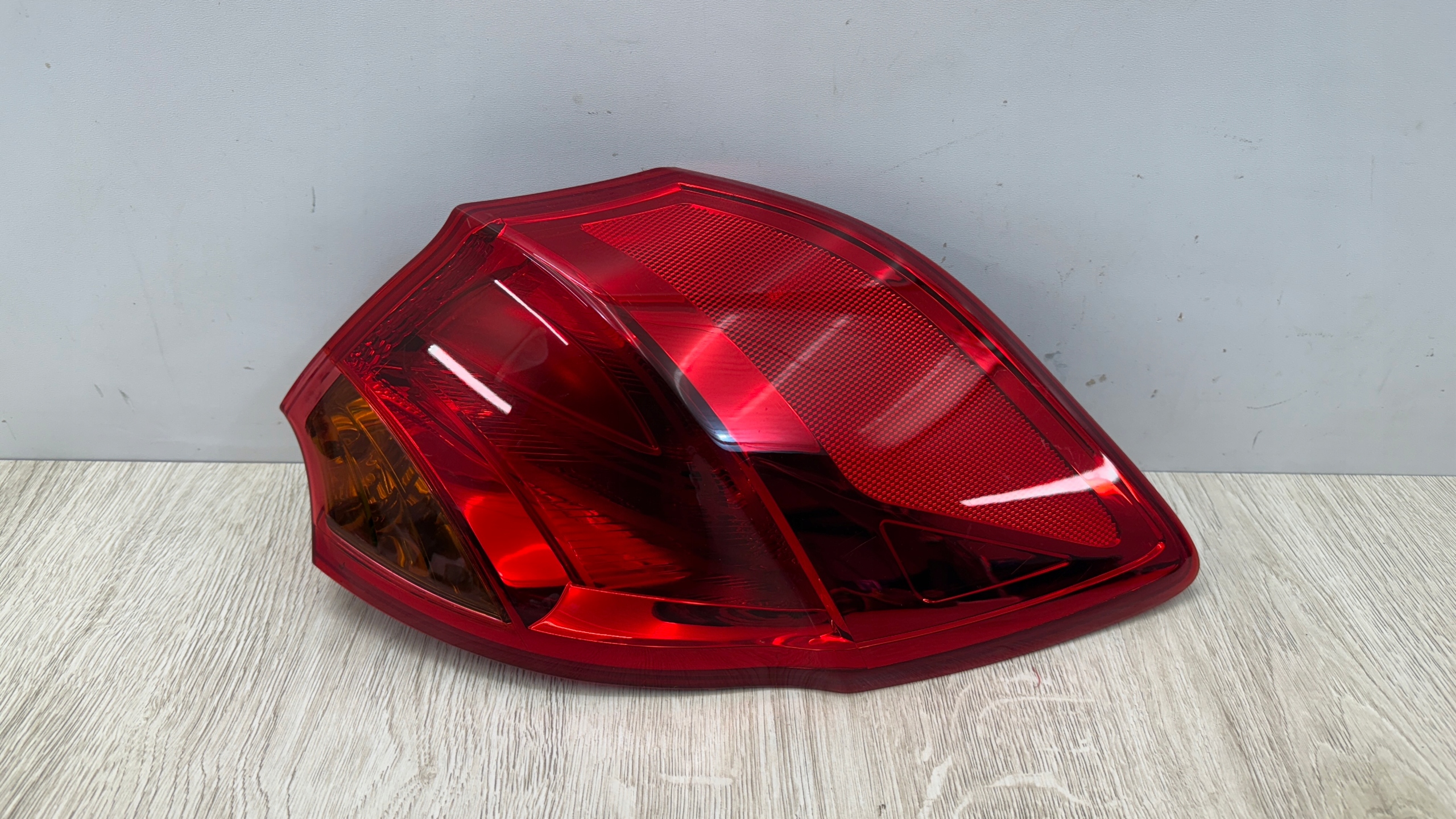KIA CEED 2 II HTB 2012-2017 ROK right light rear part 92402-A20 E257WR