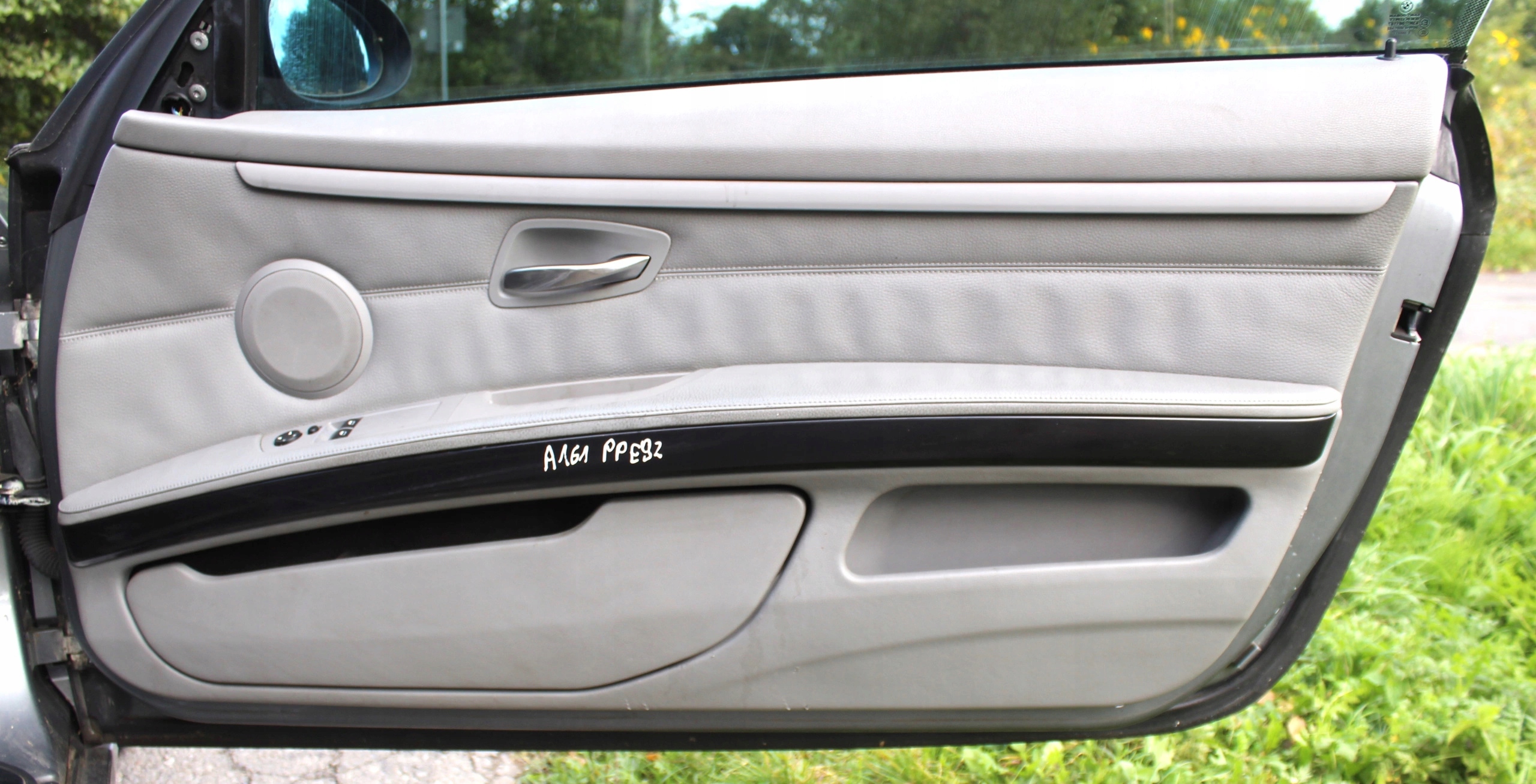 BOCZEK TAPICERKA DRZWI PRAWY PRZÓD BMW E92