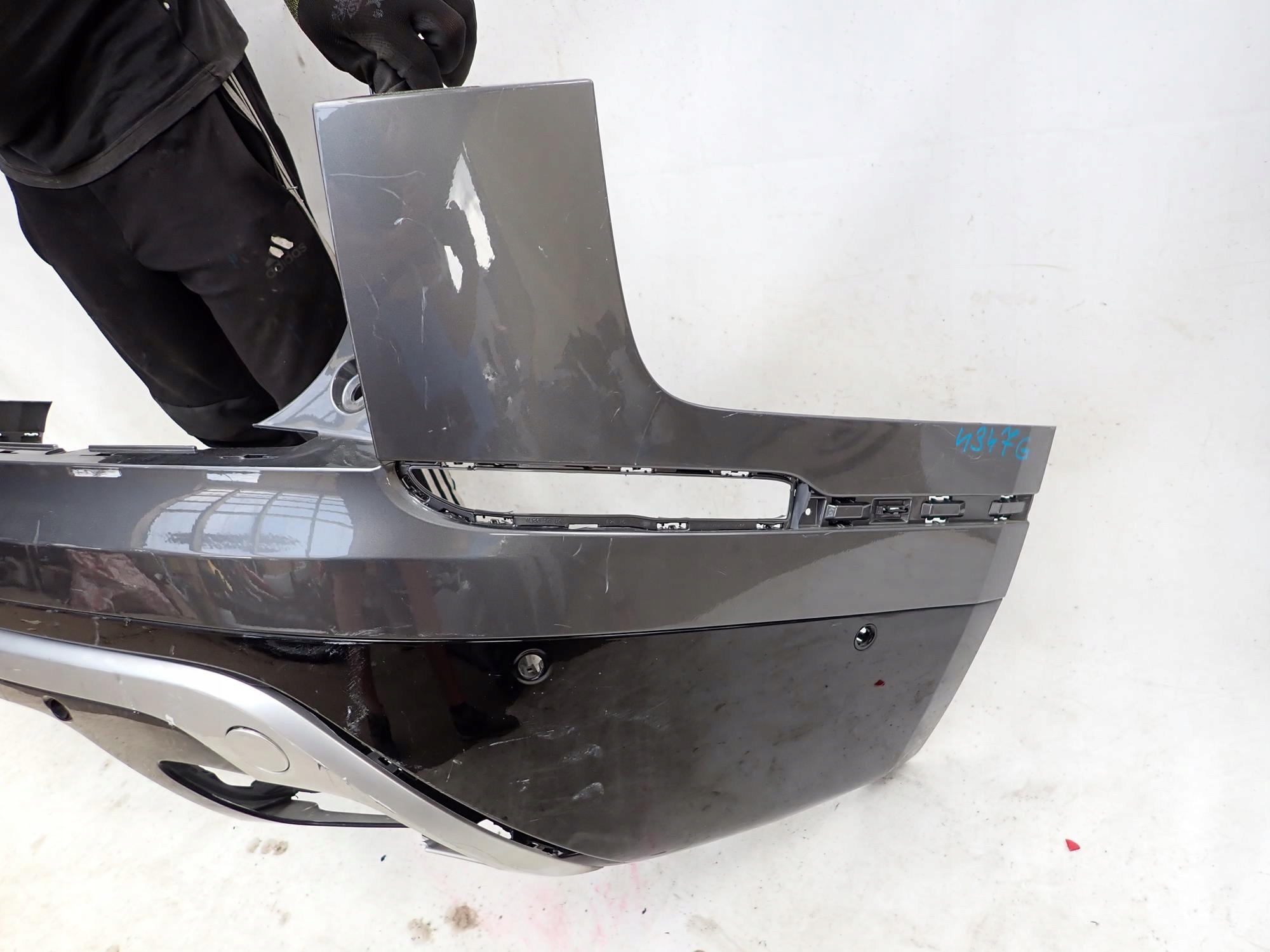 RANGE ROVER VELAR R-DYNAMIC 17-23 bumper rear part rear PDC