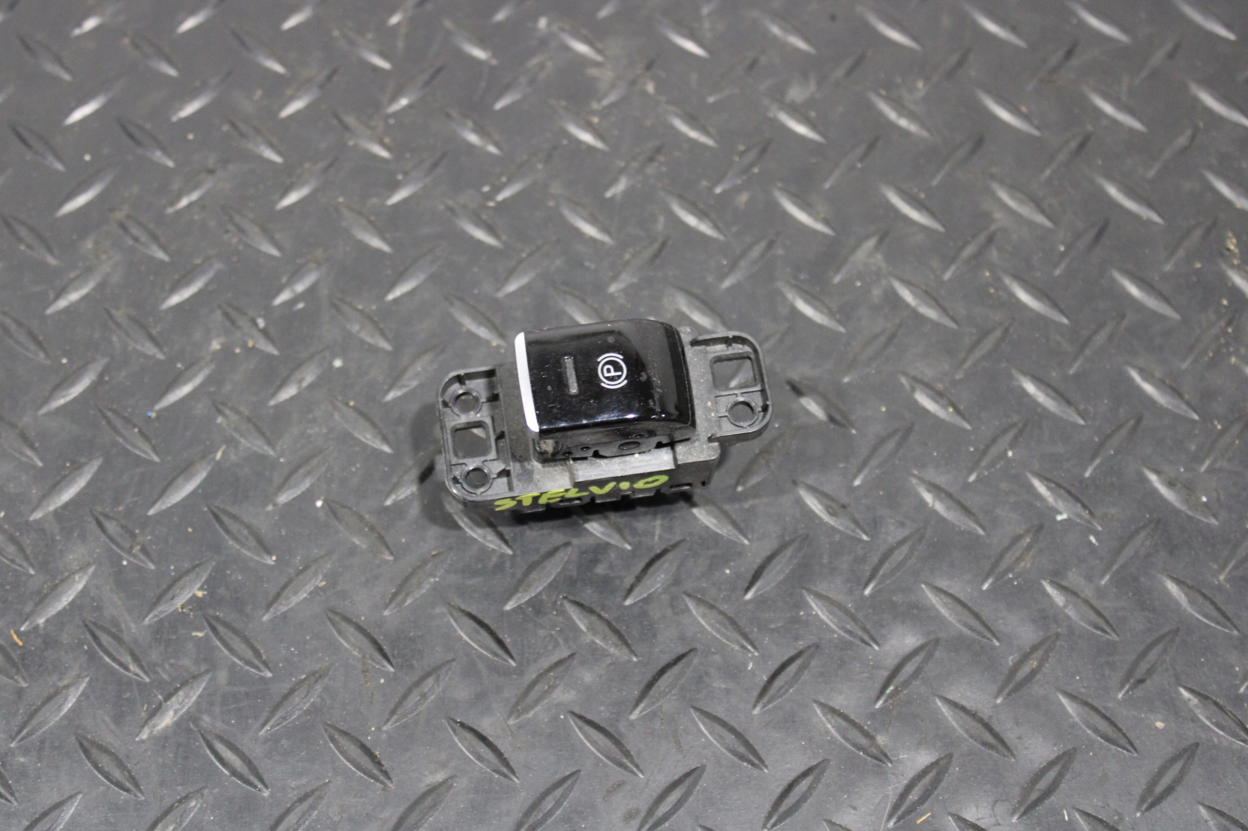 switch electric brake ALFA ROMEO STELVIO 01561506080