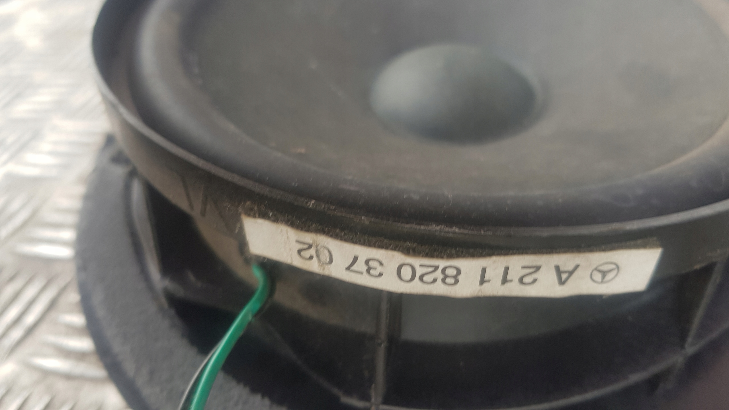 MERCEDES W211 speaker left front bundle