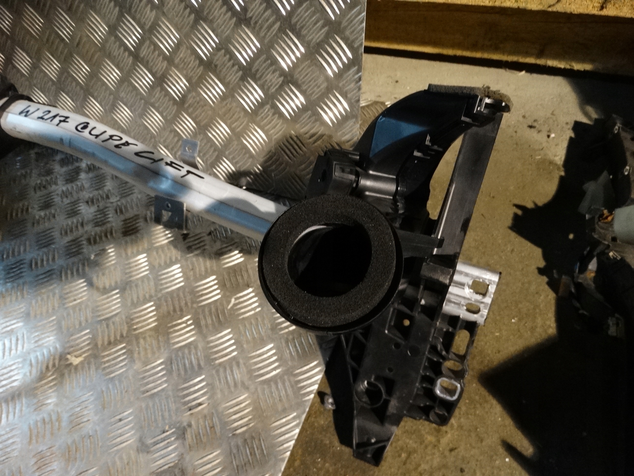 IDEALNY KPL. support sider consoles MERCEDES W217 1