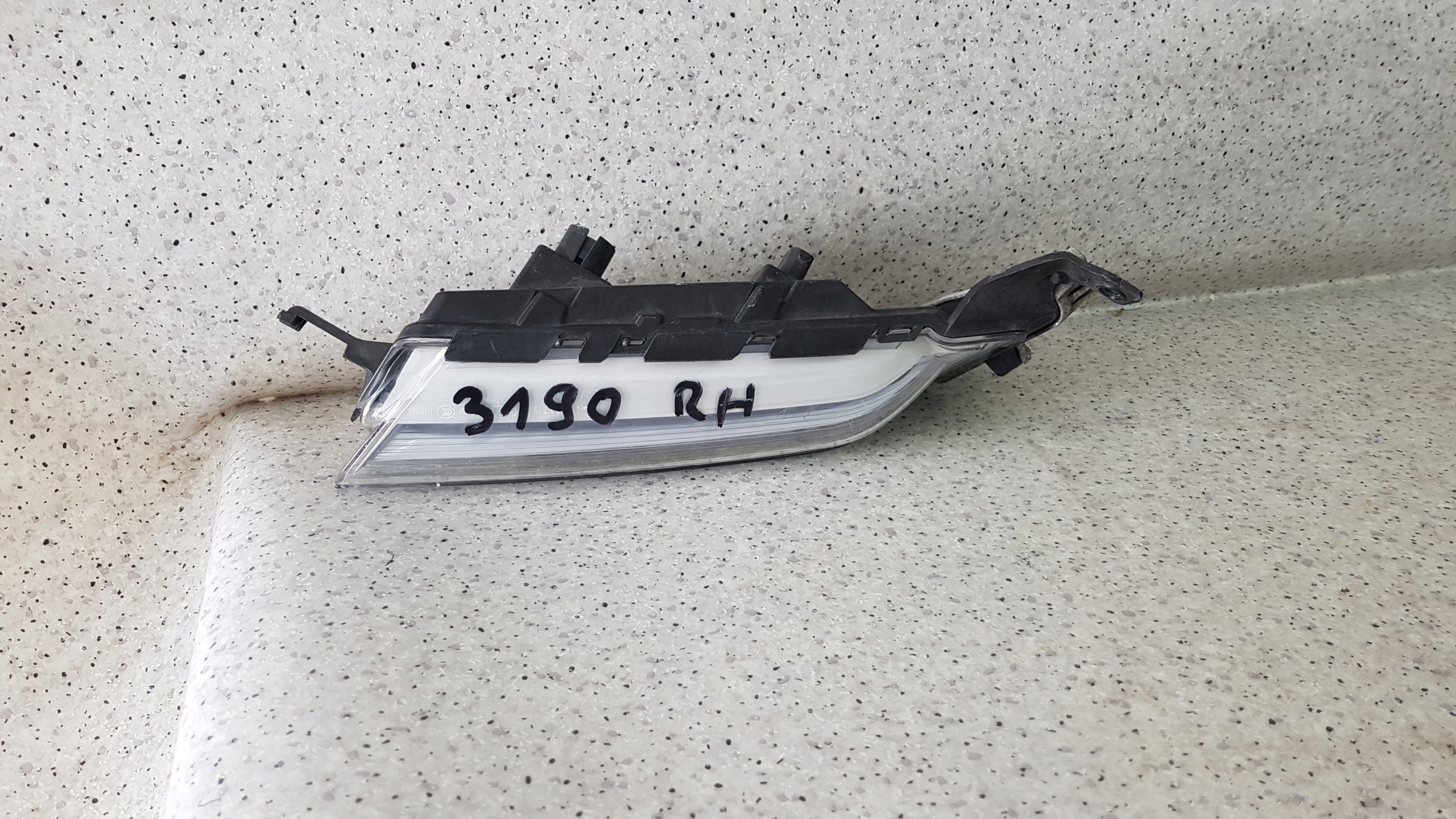 PORSCHE PANAMERA 971 rechts Nebelscheinwerfer LED DRL 3190
