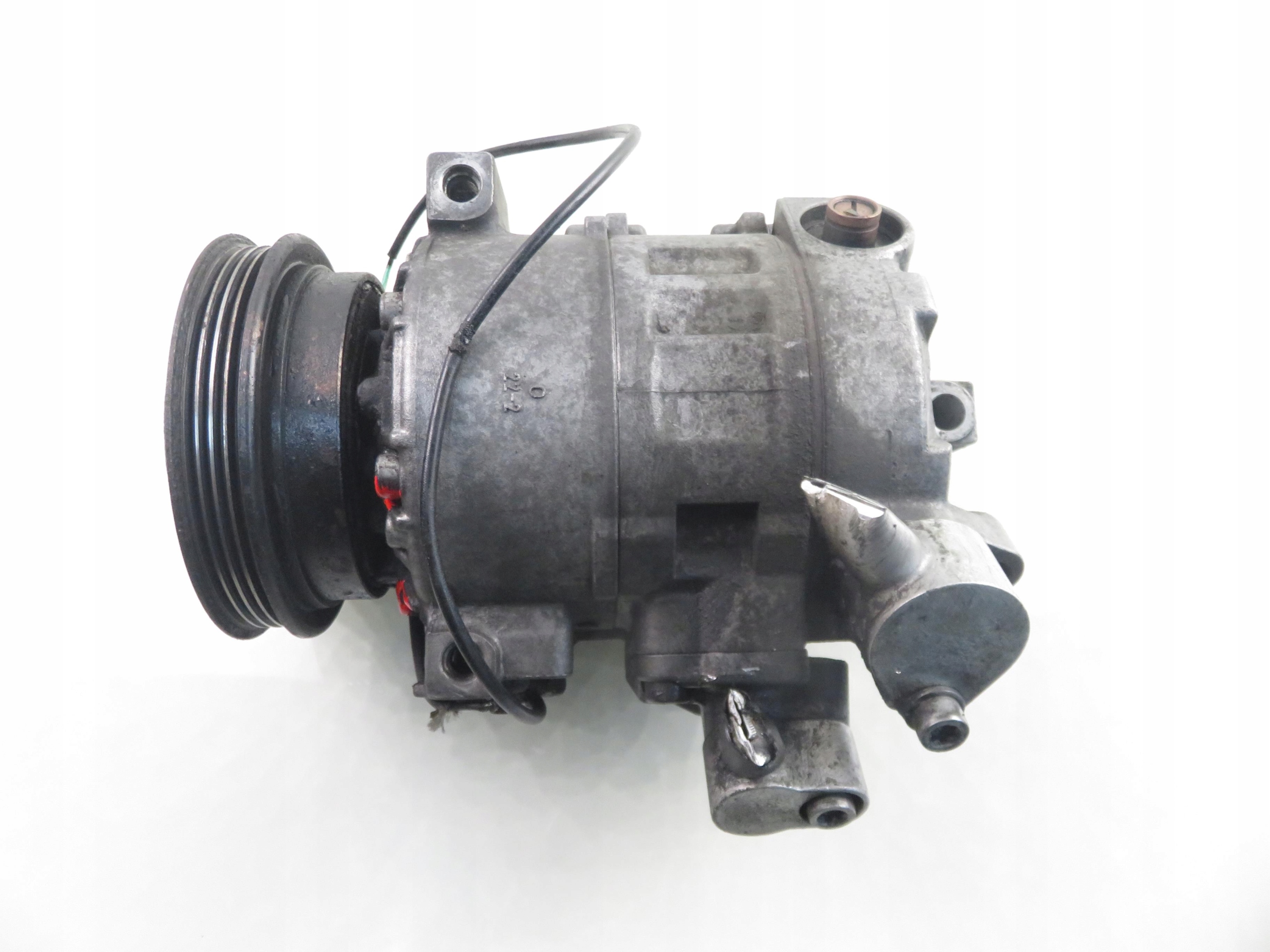 компрессор кондиционера M1076427