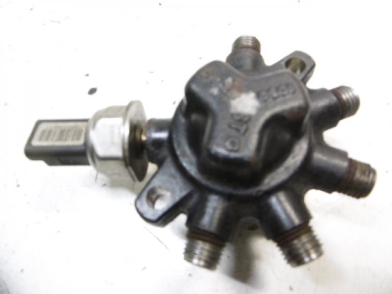 FOCUS MK2 ROZDZIELACZ 1,8TDCI 4M5Q9D280DB