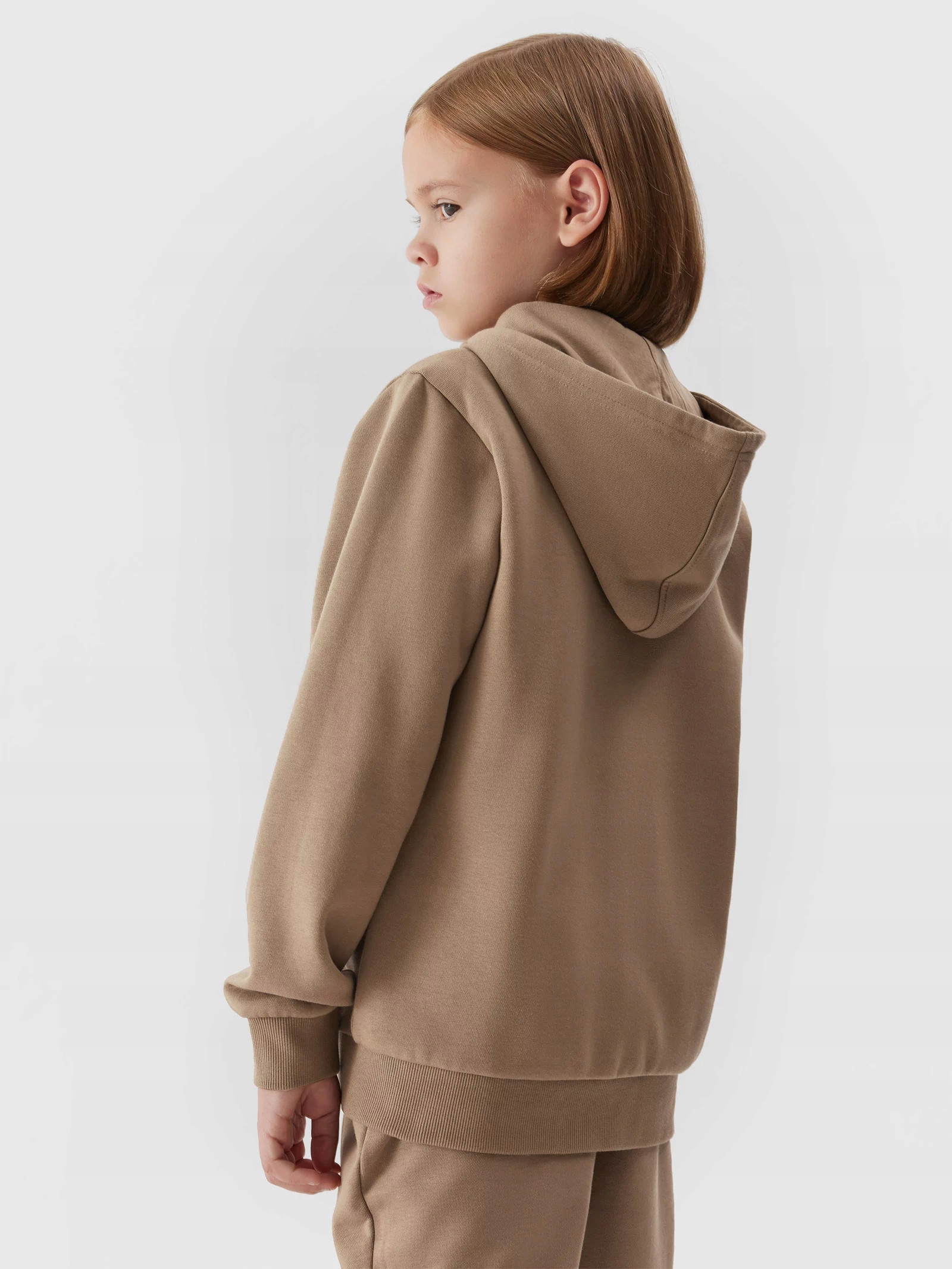 4F BLUZA CHŁOPIĘCA DRESOWA SPORTOWA Z KAPTUREM ROZPINANA Materiał dominujący bawełna