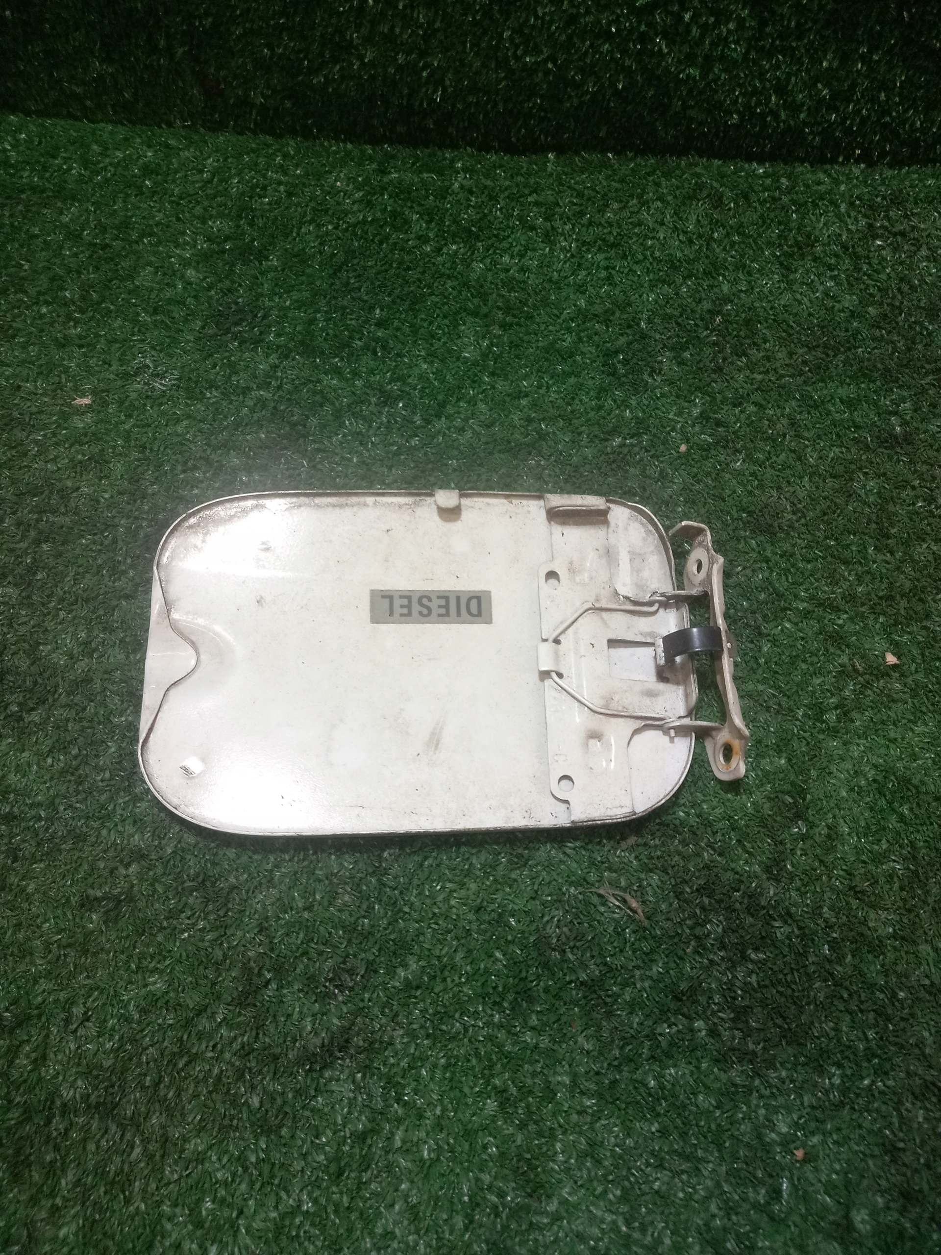 Tankklappe des Kraftstoffsbehälters tank DACIA LOGAN 226262C