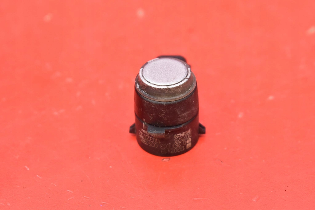 Sensor Parken vorne PDC 13302419 OPEL MERIVA B 10-14