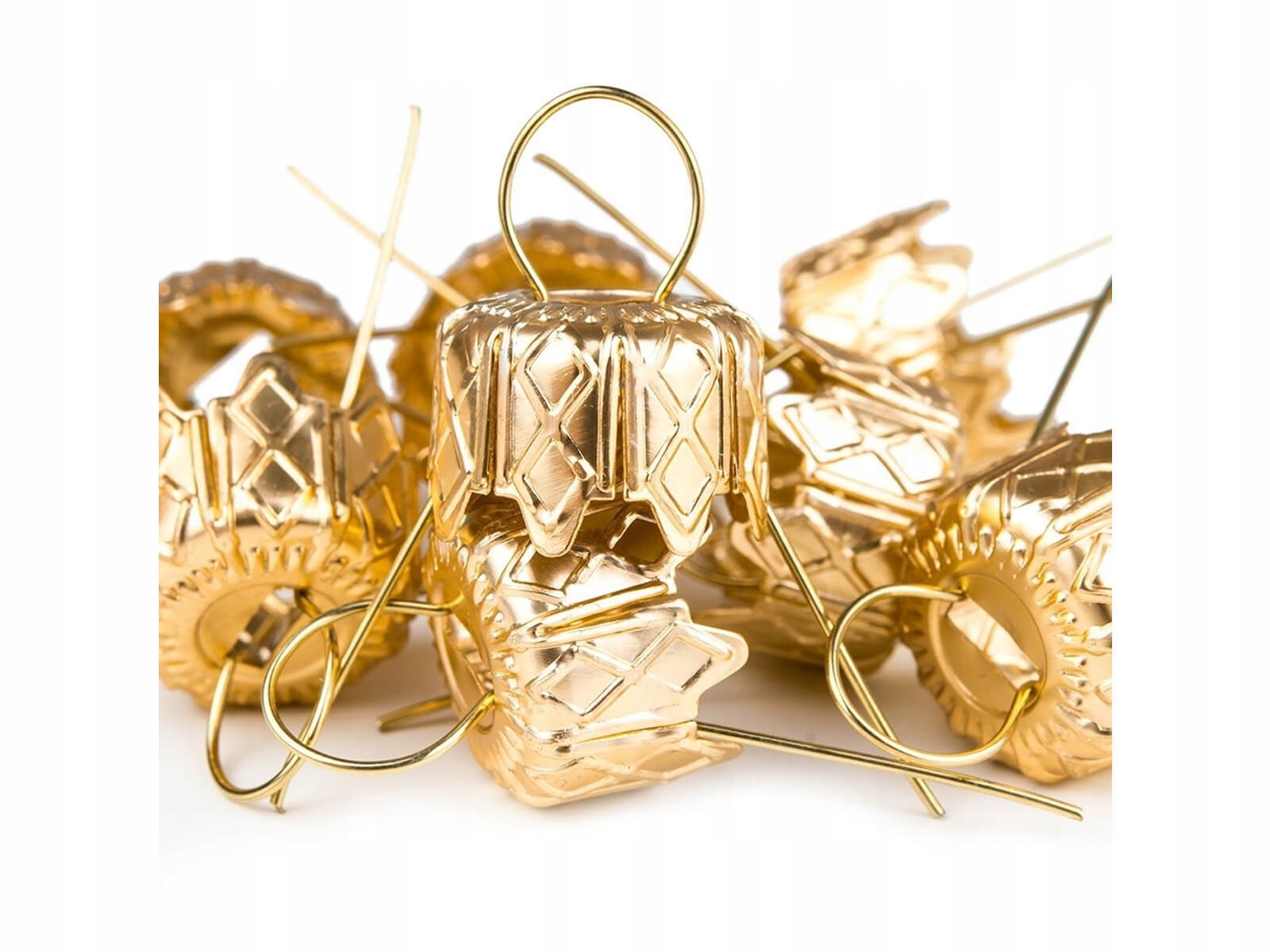 

Zawieszki do bombek 15mm 10szt złote