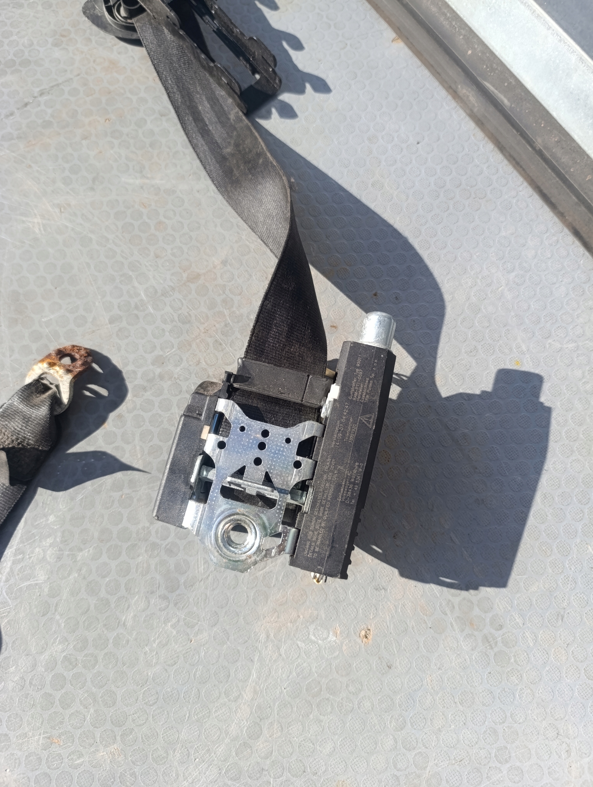 VW T5 Gurten Sicherheits Spanner rechts schwarzer 7H5857806E