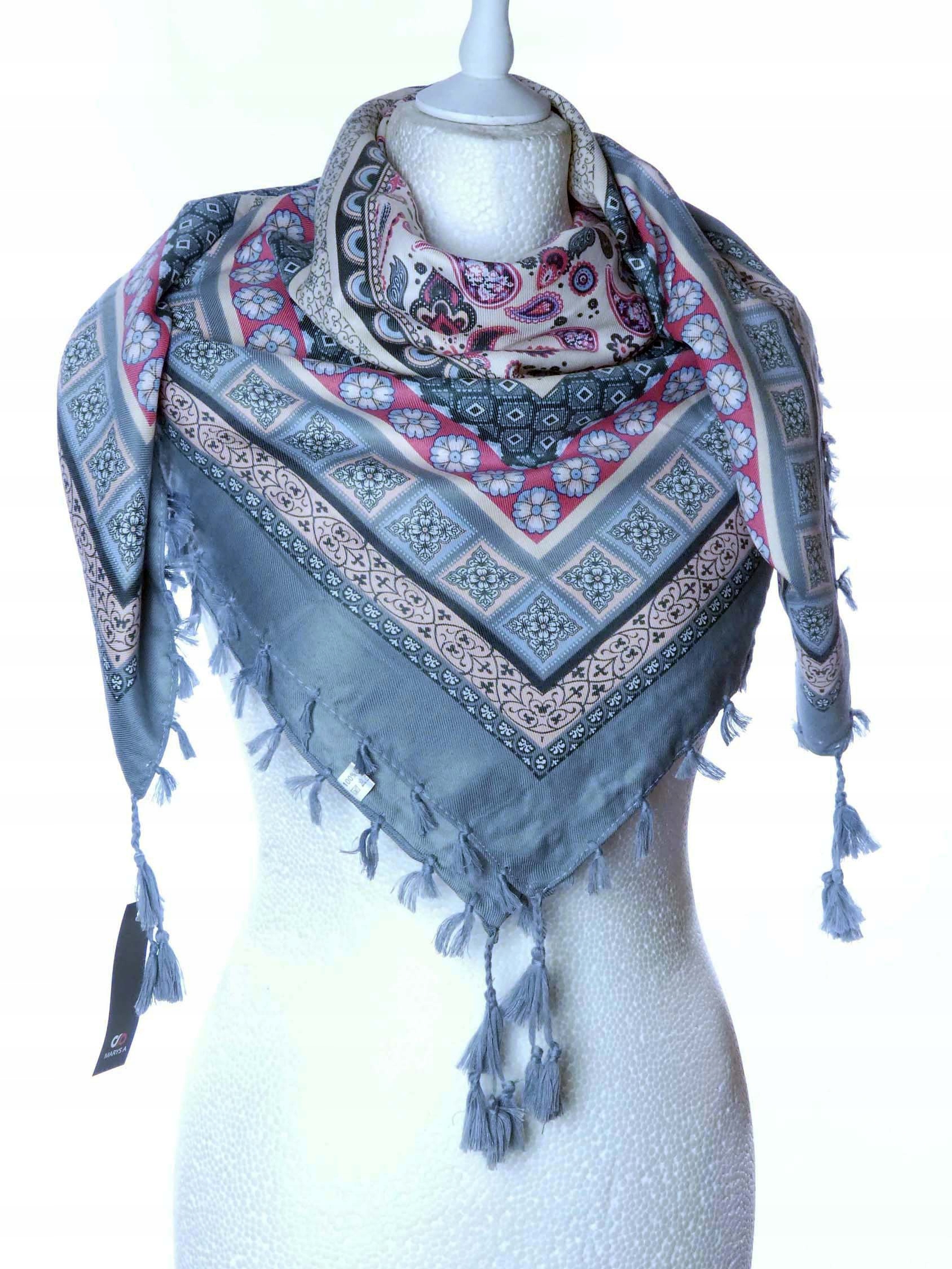 

Damska chusta apaszka frędzle ornamenty etniczne