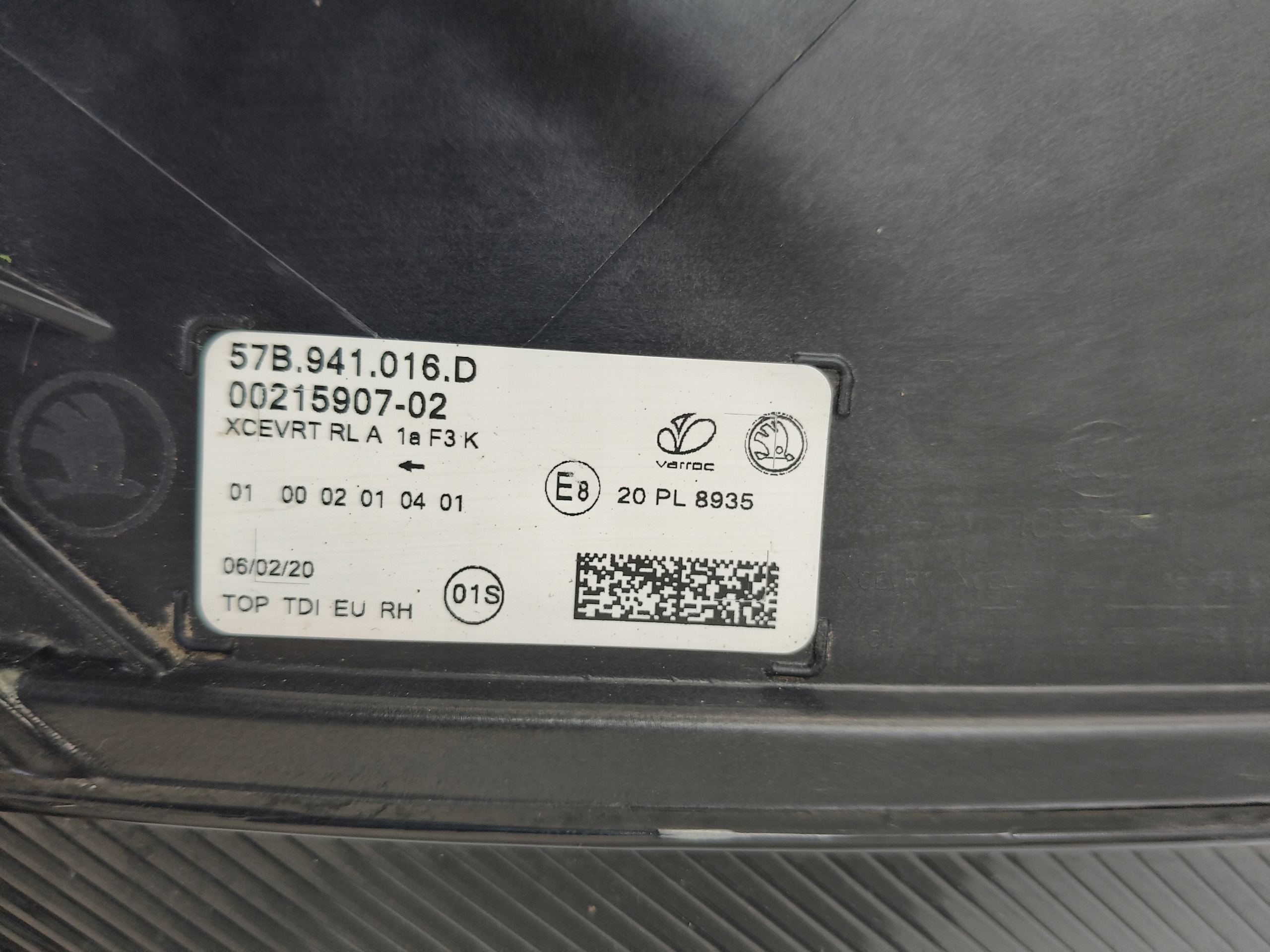 light right REFLEKTOR SKODA KAROQ 57A 17- FULL LED