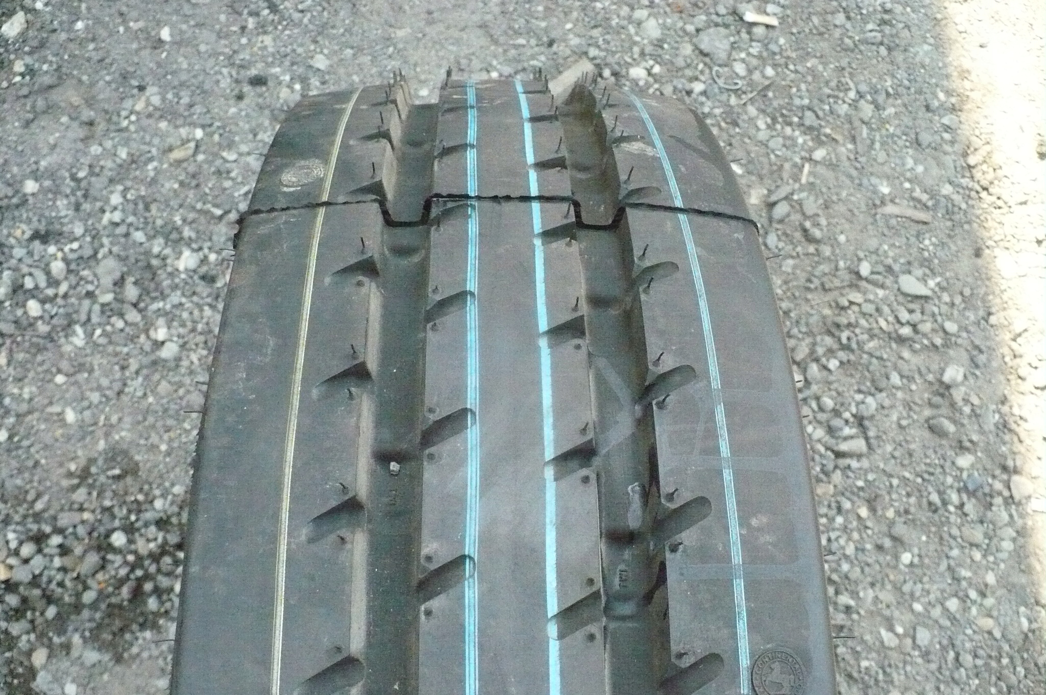 Continental ContiRV20 7,00R15 7R15 143A5 2019 Novinka