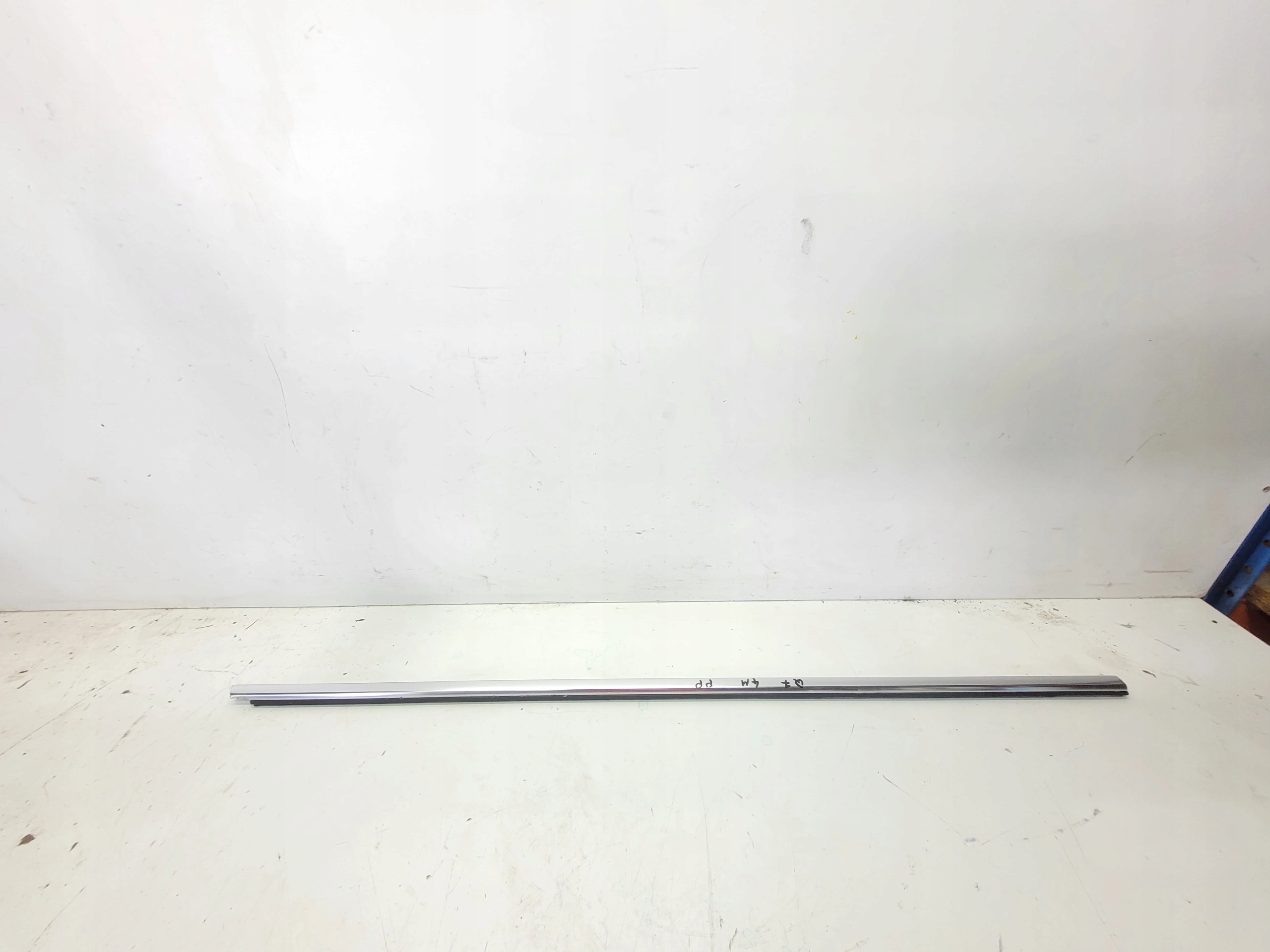 moulding CHROM door right front AUDI Q7 4M 4M0853284 3Q7