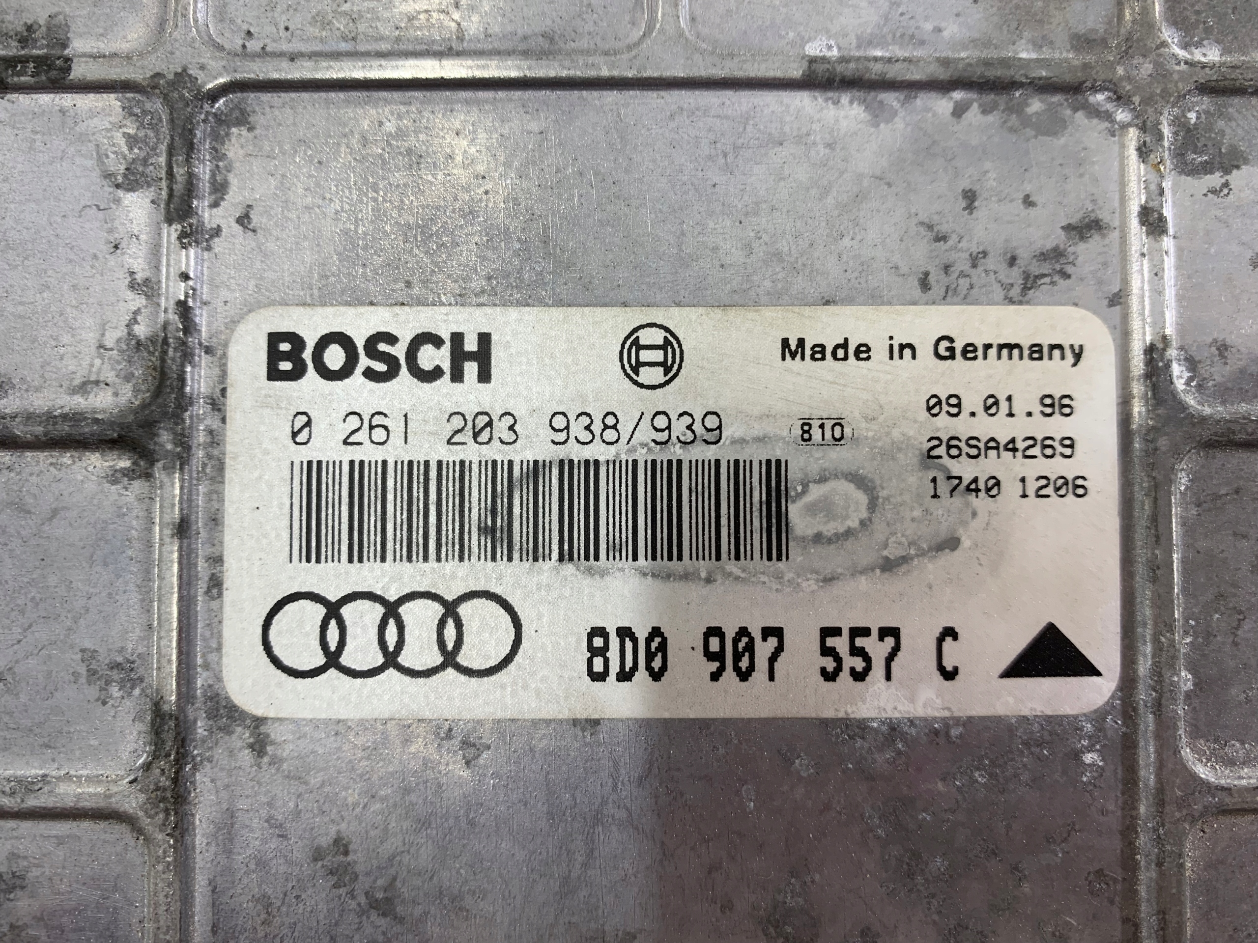 AUDI A4 B5 1.6 control unit of the engine 8D0907557C