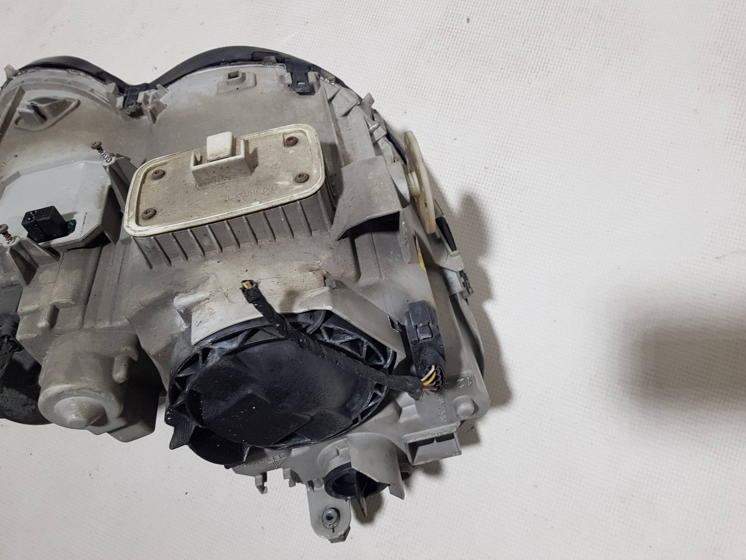 MERCEDES SL R230 W230 light XENON left front UK
