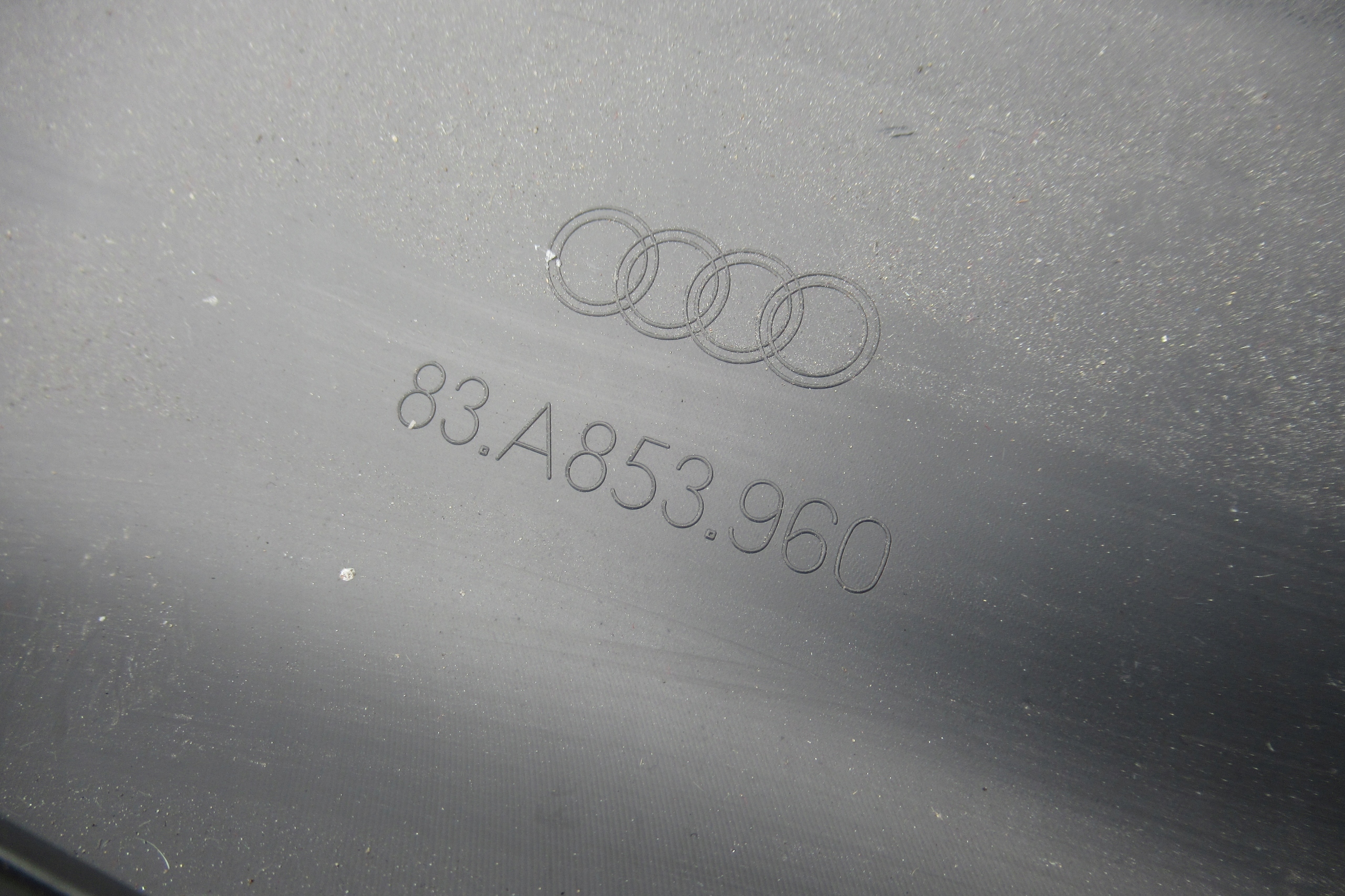 AUDI Q3 20R moulding door right front 83A853960