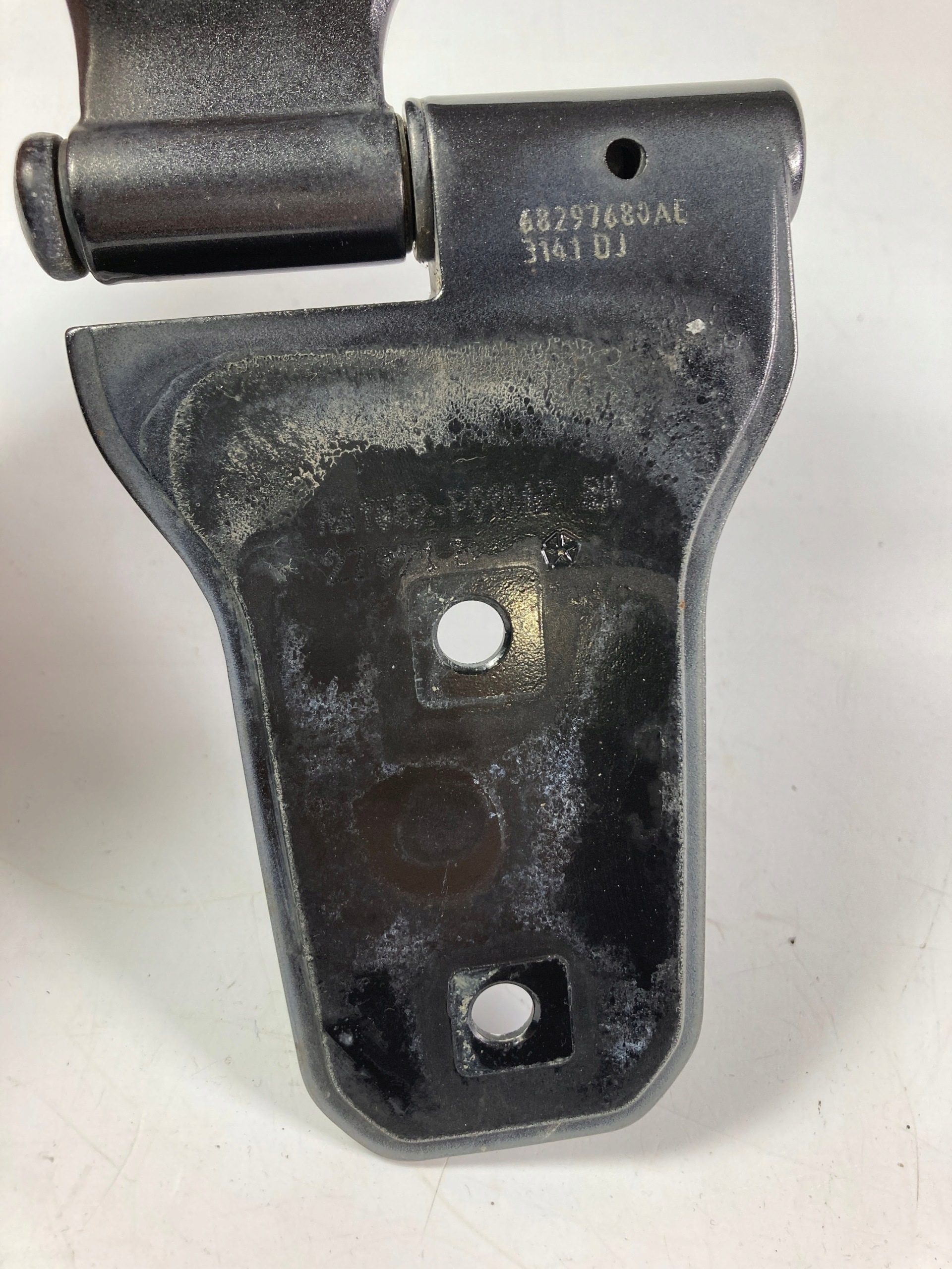 Jeep Wrangler hinge door front right lower 2018-26