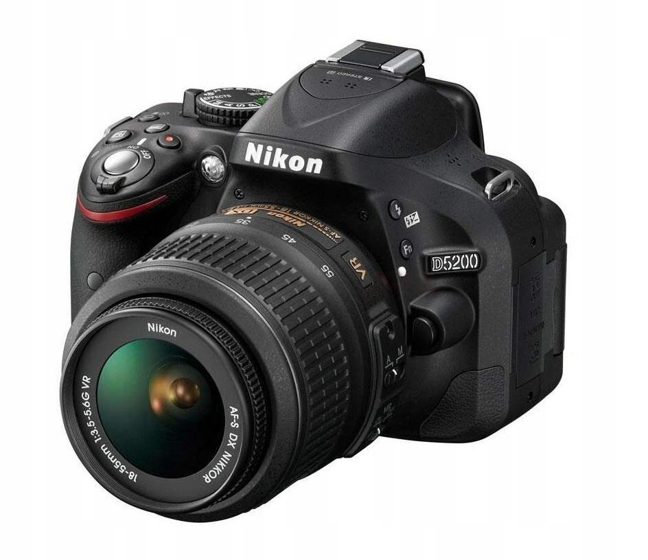 Lustrzanka Nikon D5200 korpus + obiektyw