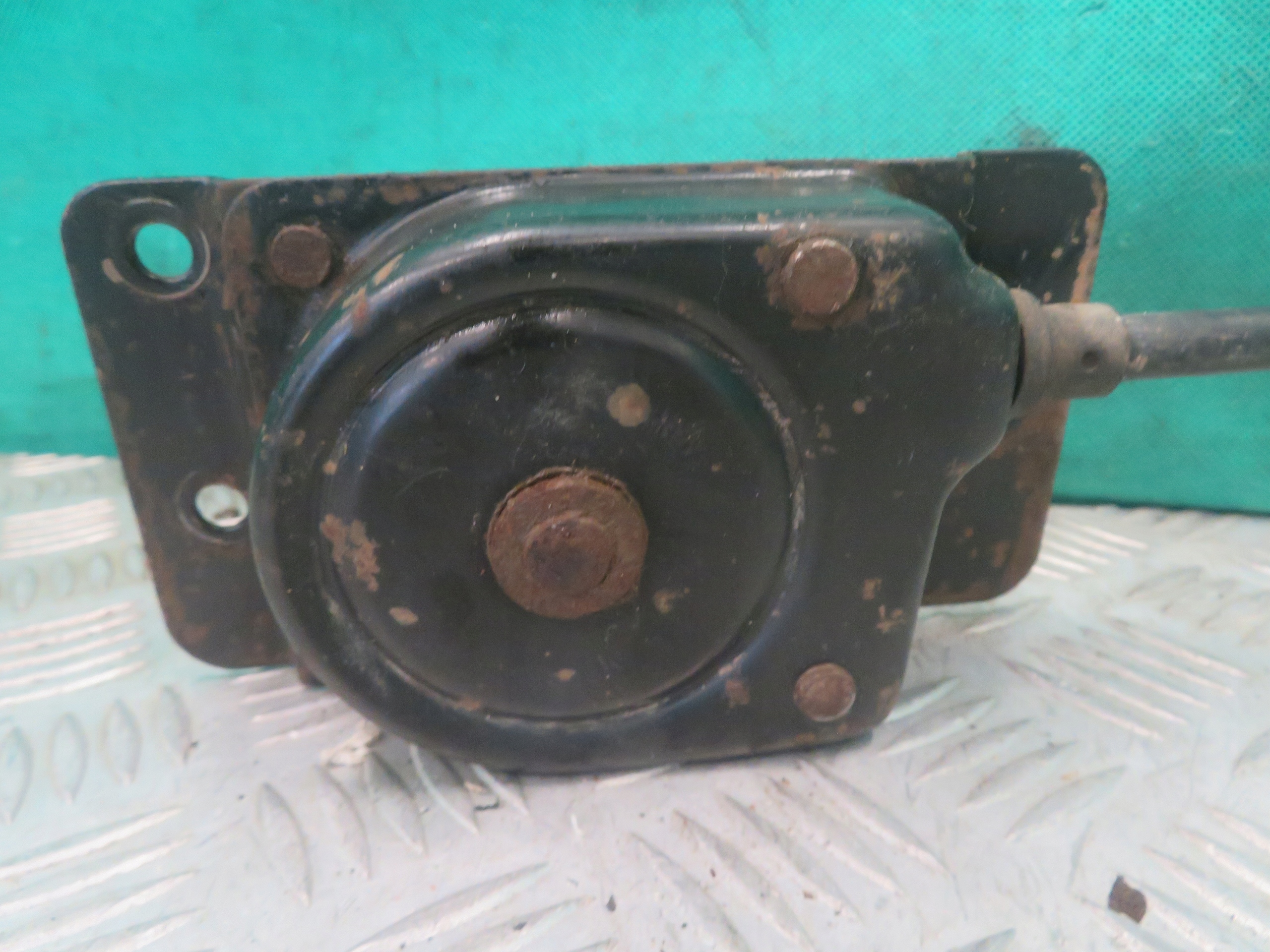 Poignée Support plaque Roues de la roue de secours WINDA FORD TRANSIT 14R 5C161K353