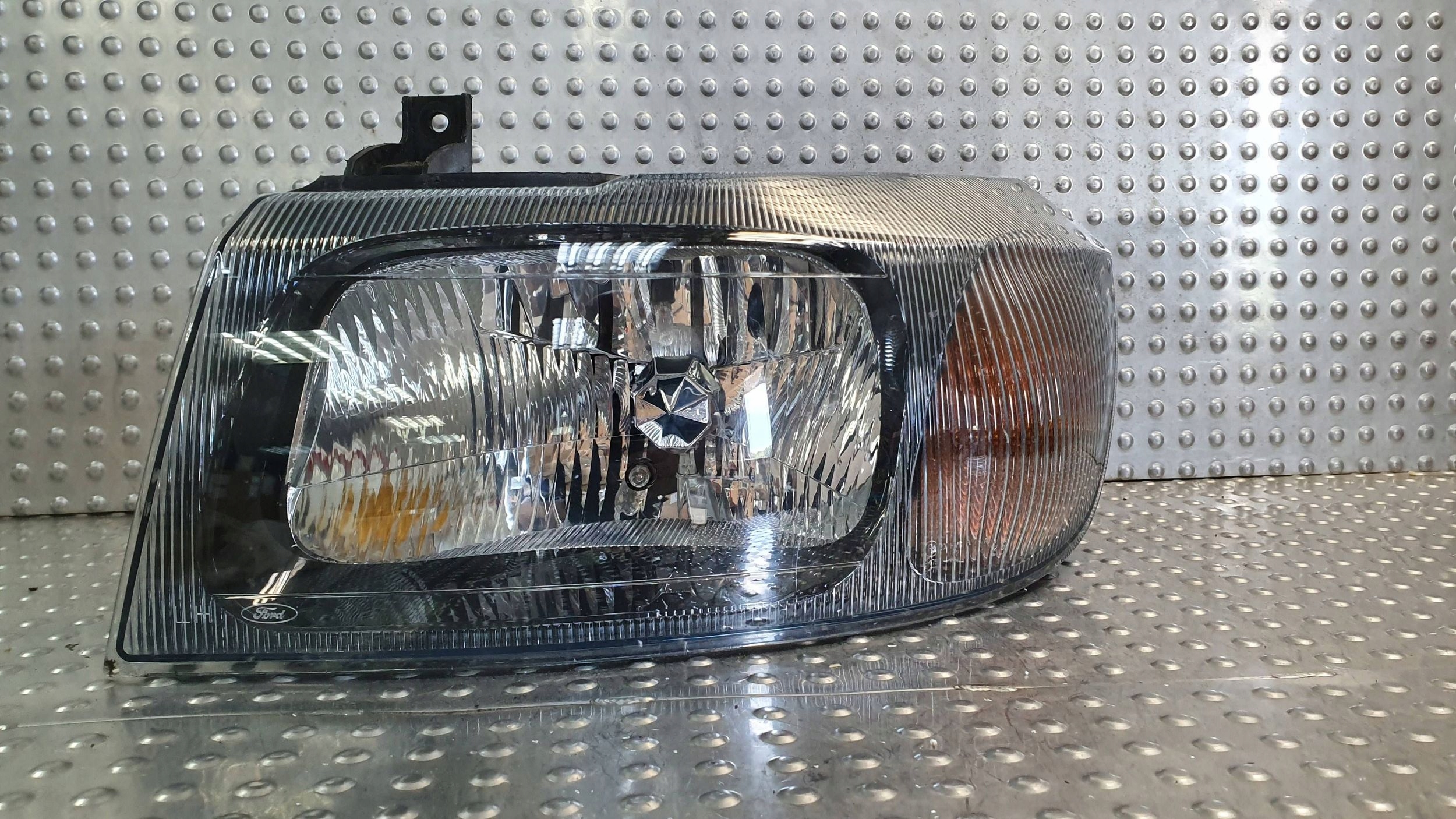 Licht vorne links FORD TRANSIT 01