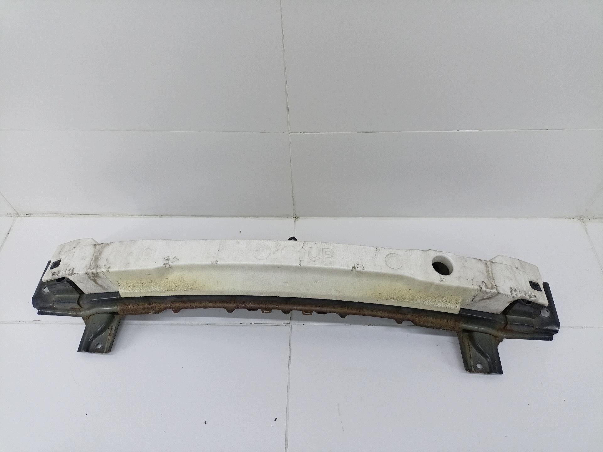 sider pillar of a bumper front Mazda 3 2 BL 2010