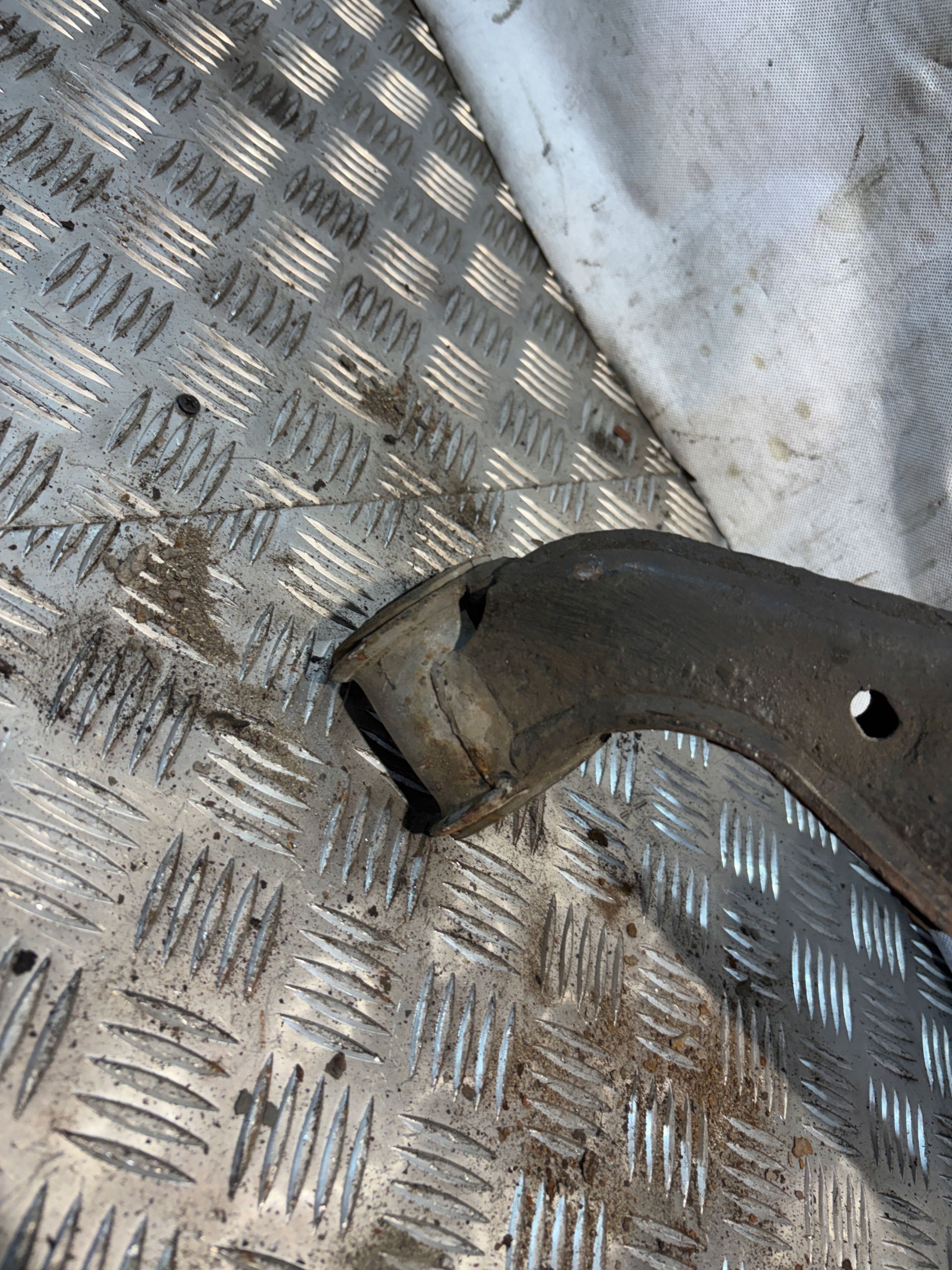 Querlenker links vorne Volkswagen Crafter und 2,5TDI