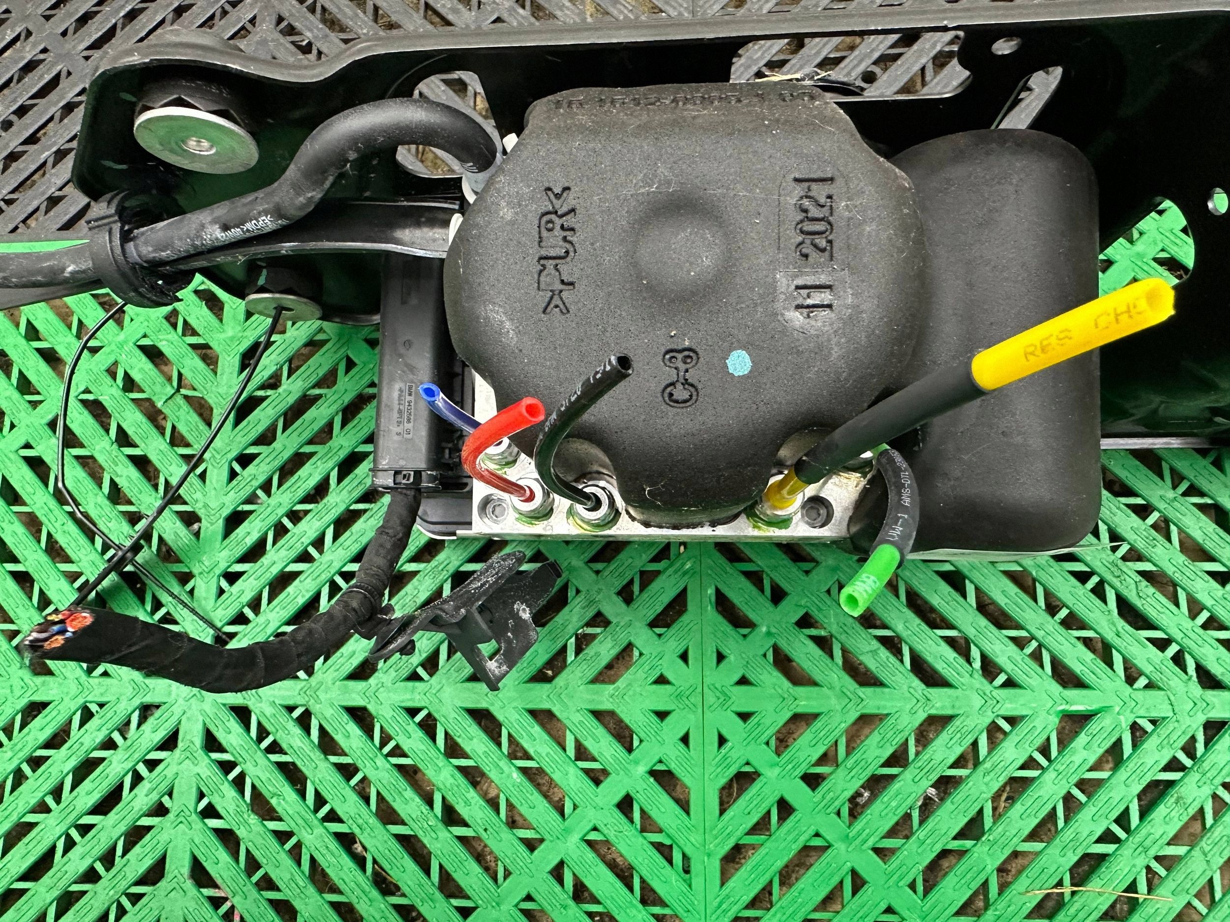 compressore sospensioni pneumatycznego posteriore BMW X5 G05 5A57843