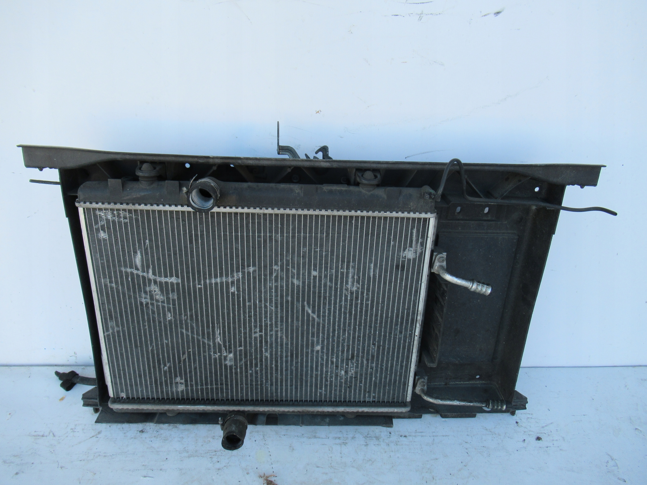 support panel for radiators radiator PEUGEOT 308 VTI 07