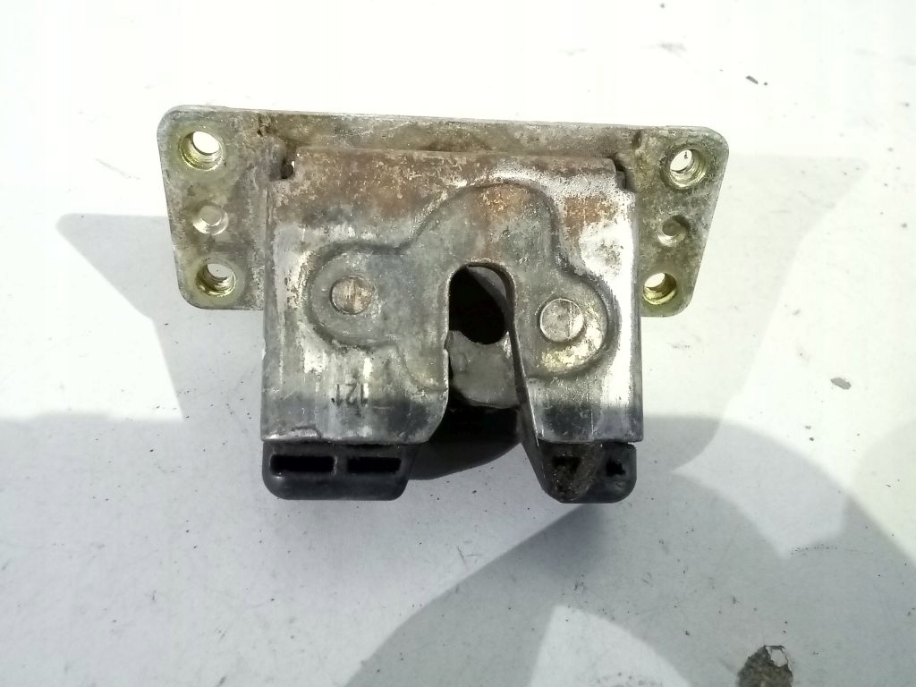 Opel Astra II kombi lock bonnet rear part