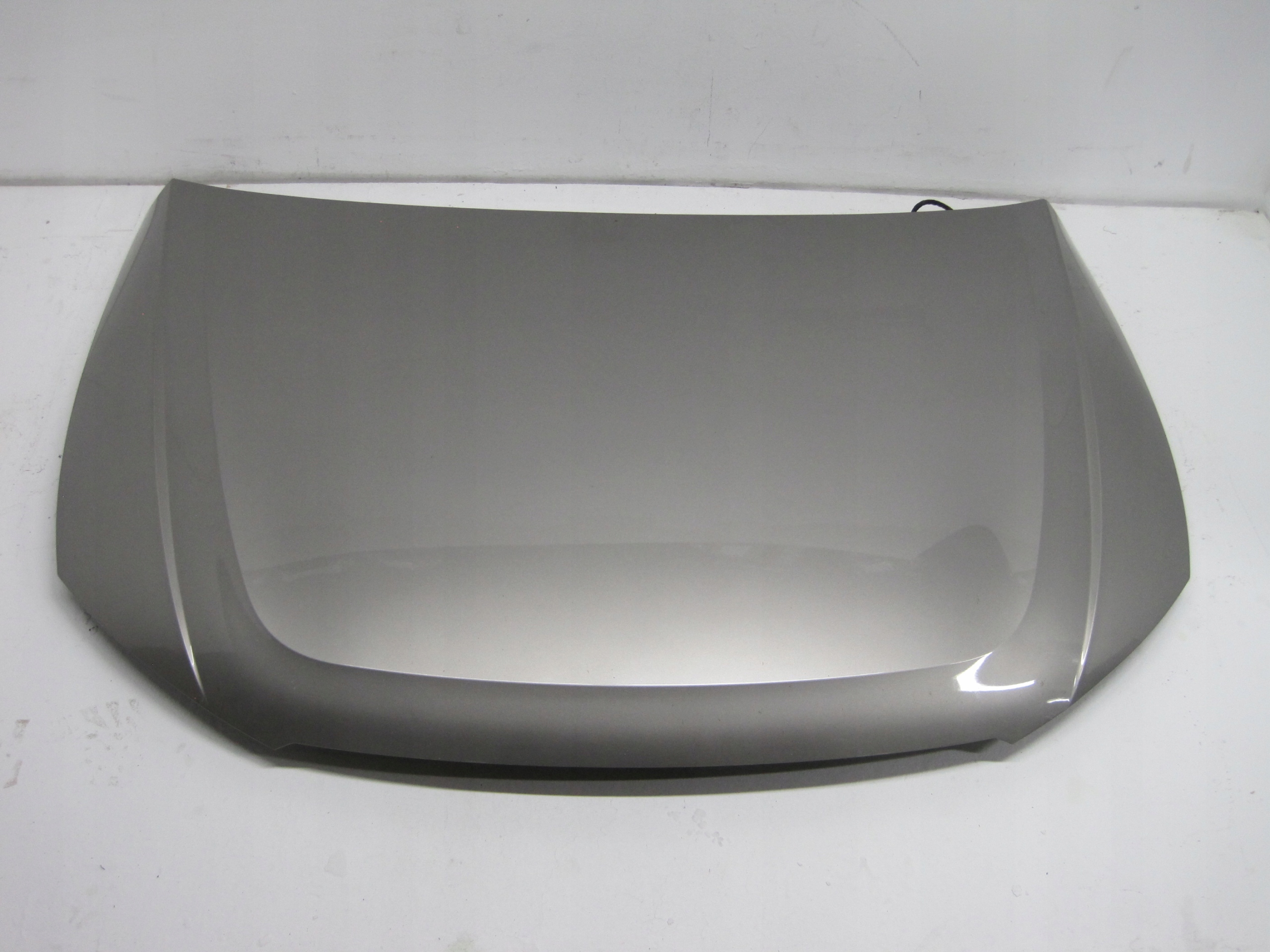 bonnet SEAT ATECA 575 17R