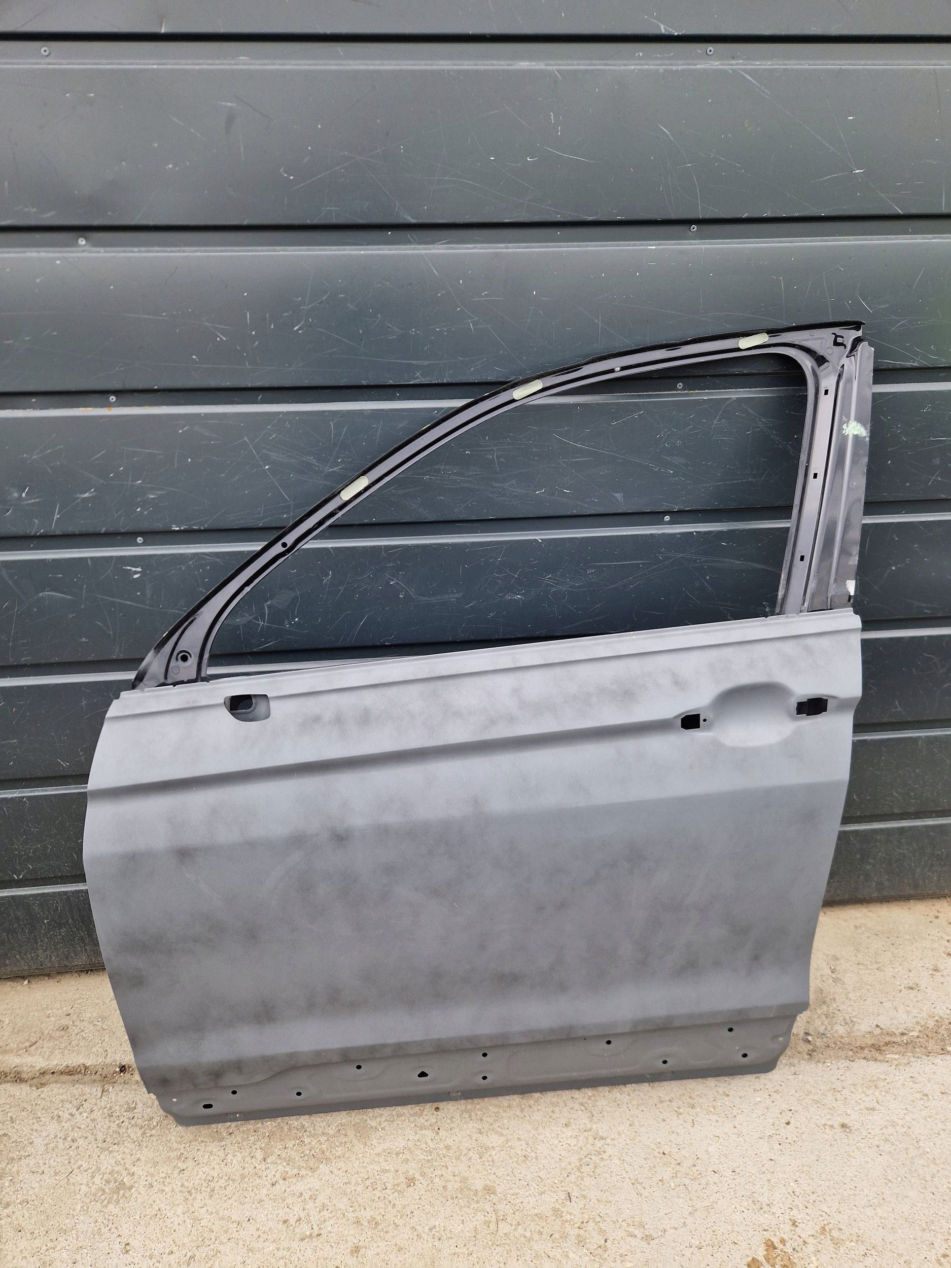 VW TIGUAN 5NA DRZWI PRZÓD LEWE