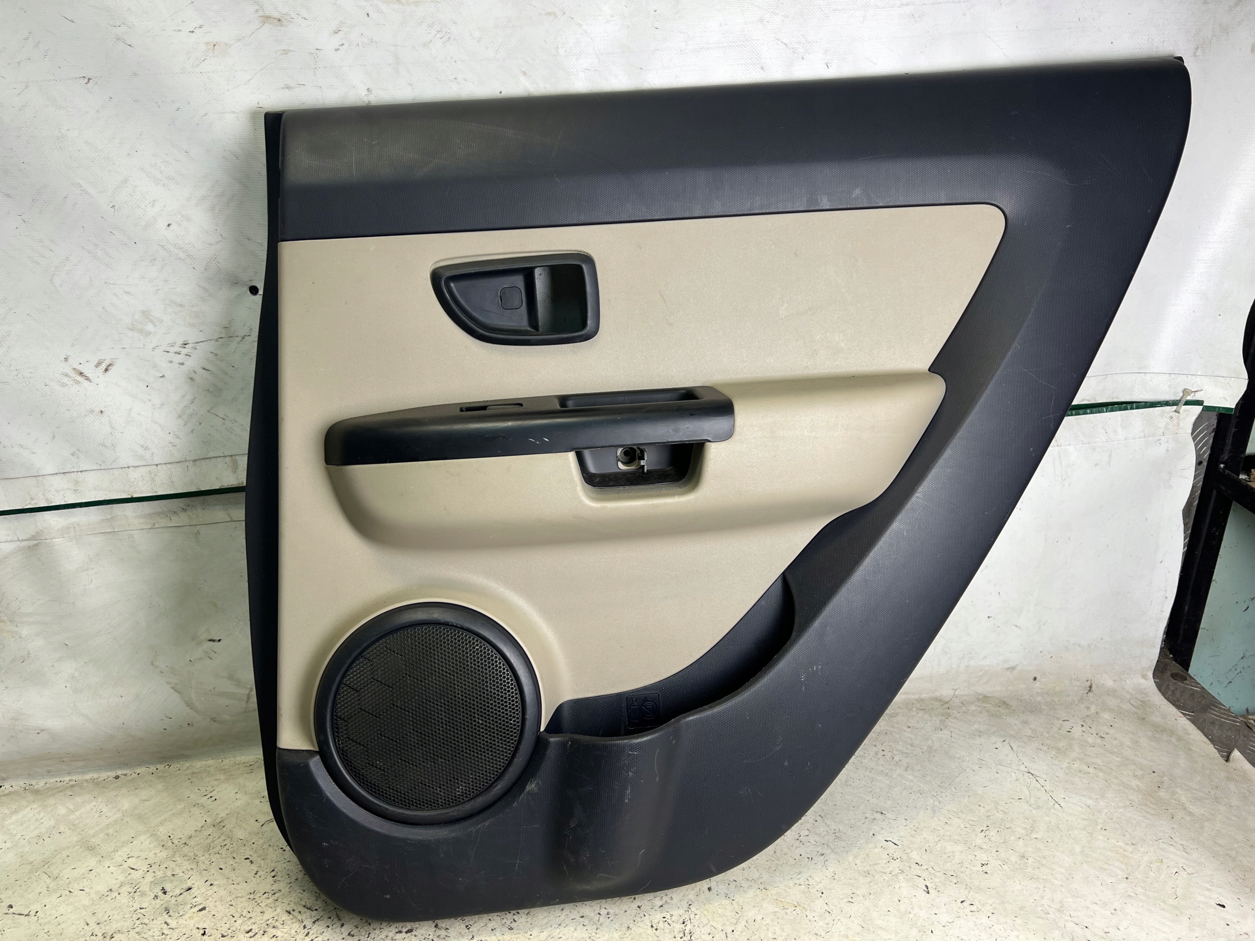 KIA SOUL I 08- TAPICERKA BOCZEK DRZWI PRAWY TYŁ