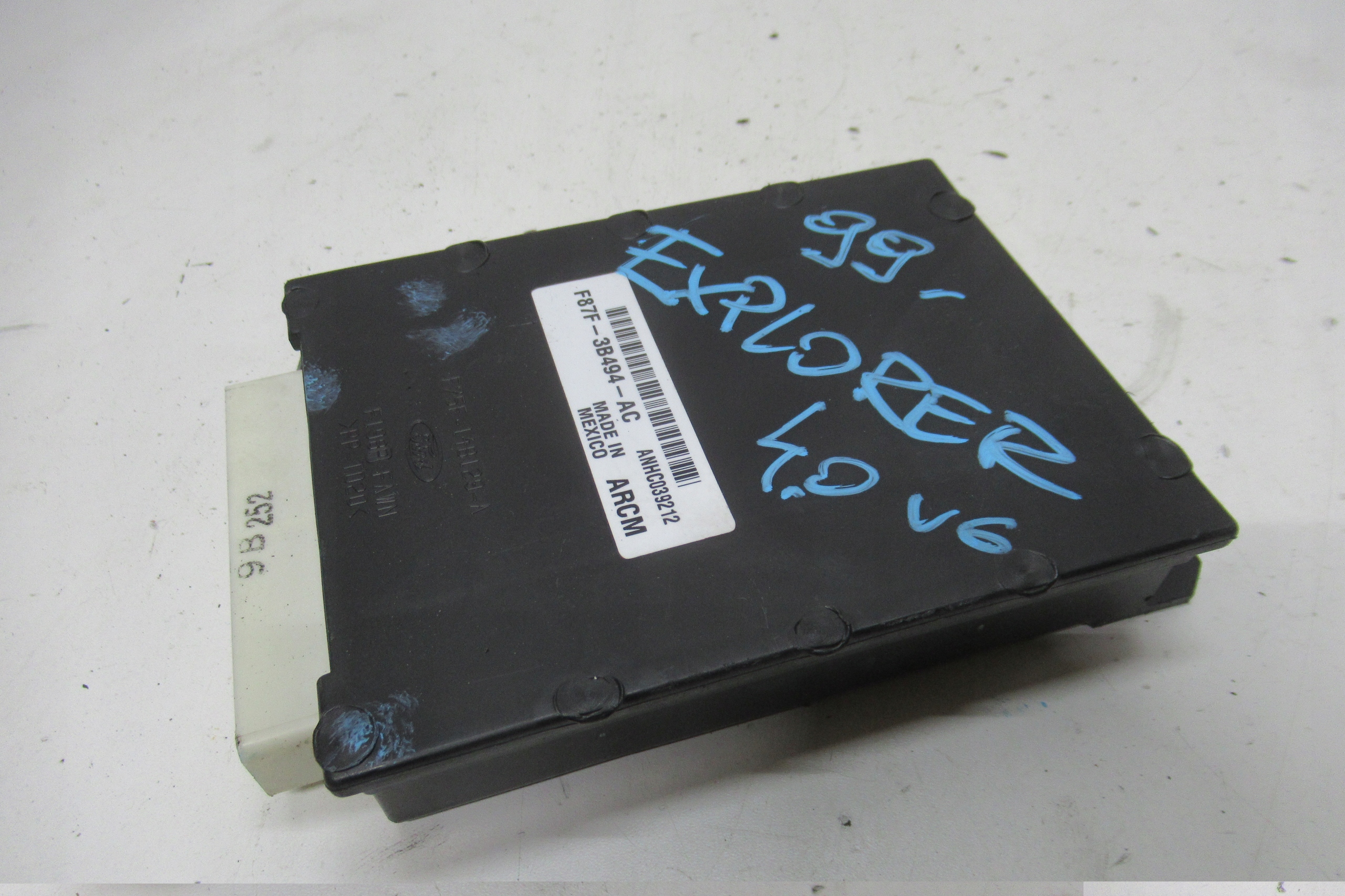 FORD EXPLORER 4.0 V6 module STEROWNK F87F-3B494-AC