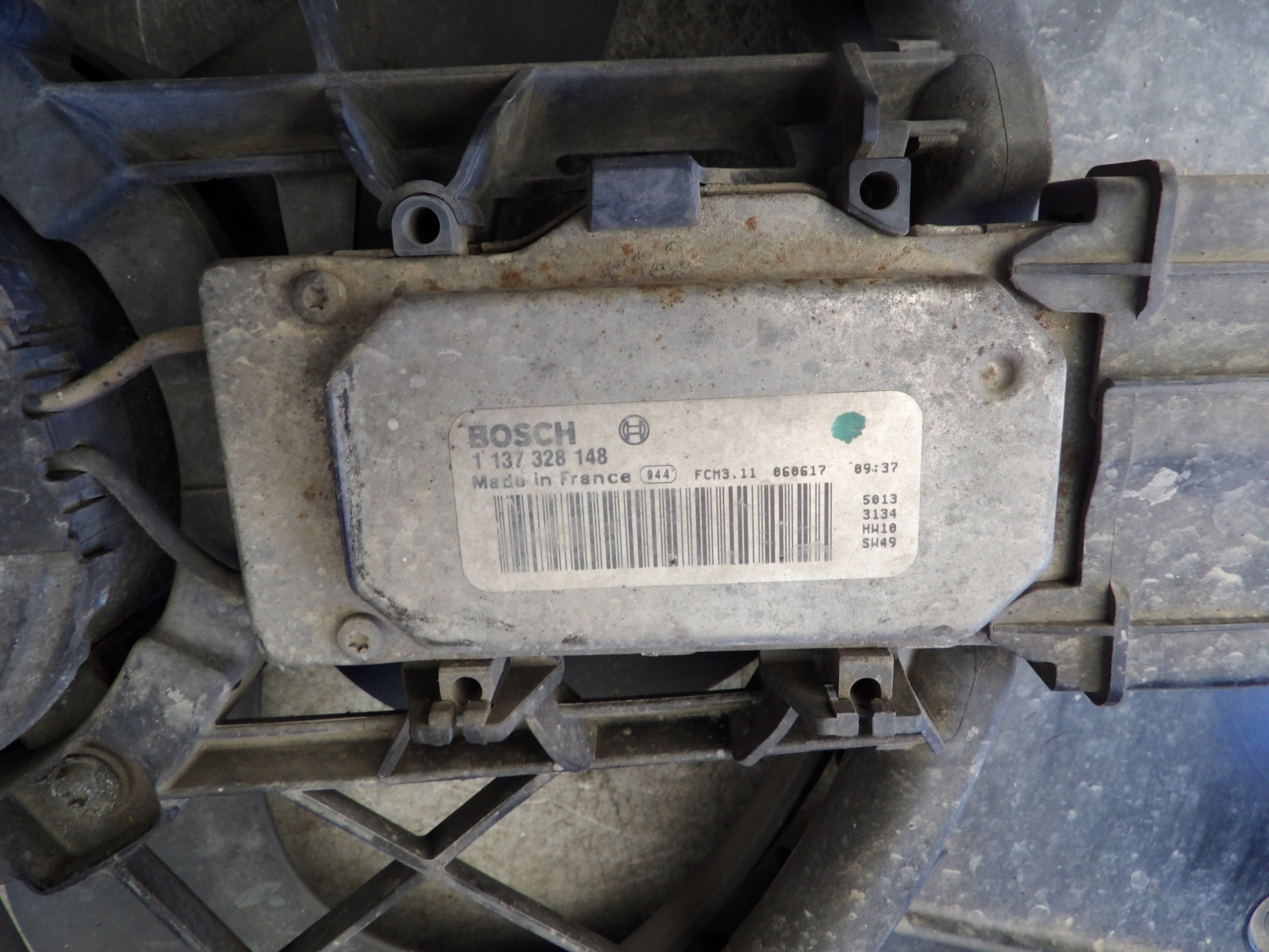 Ford C-max 2,0 TDCI ventilátor chladiče