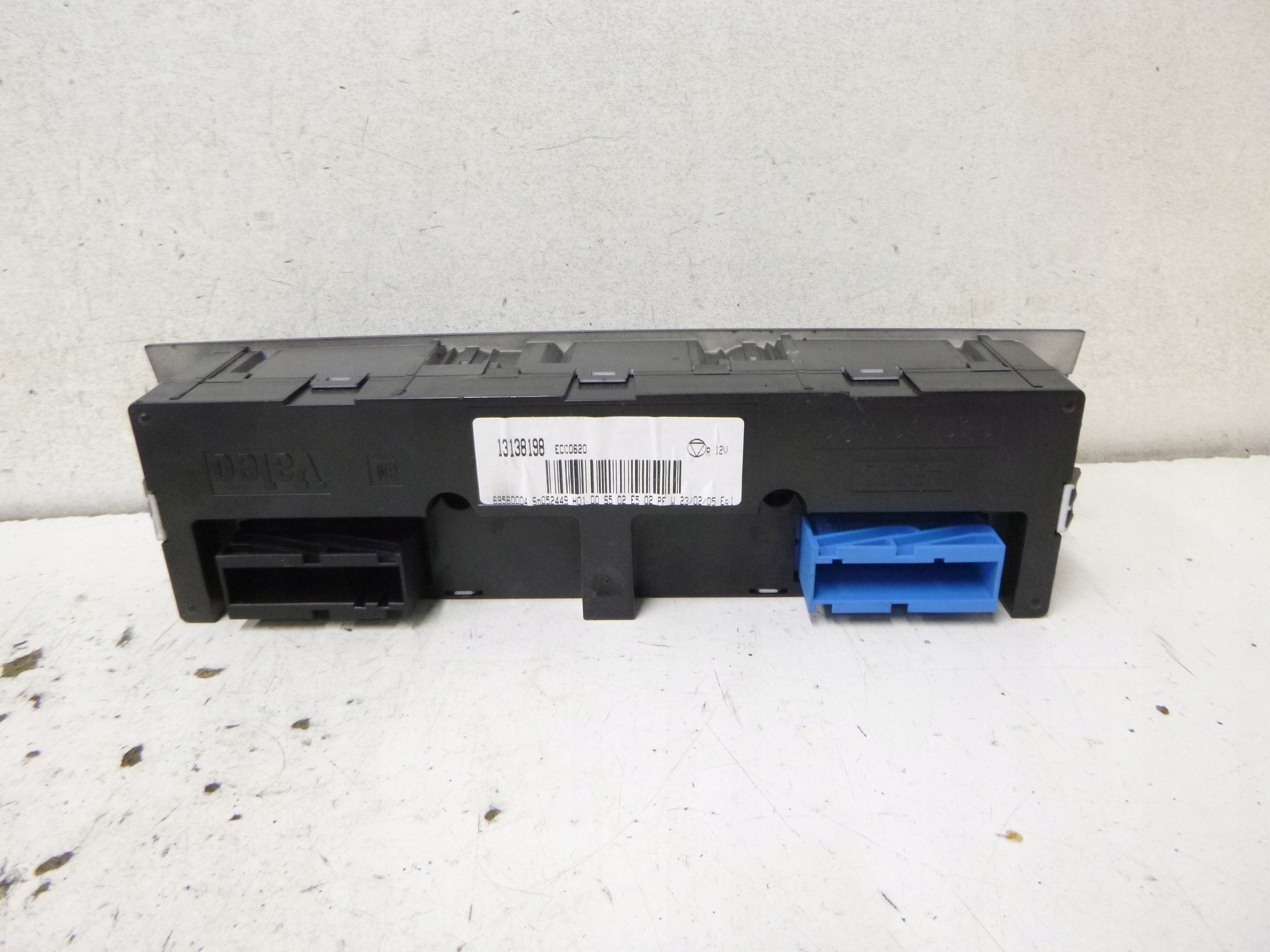 Unite commande clima Climatronic Opel Vectra C Signum 13138198 Valeo