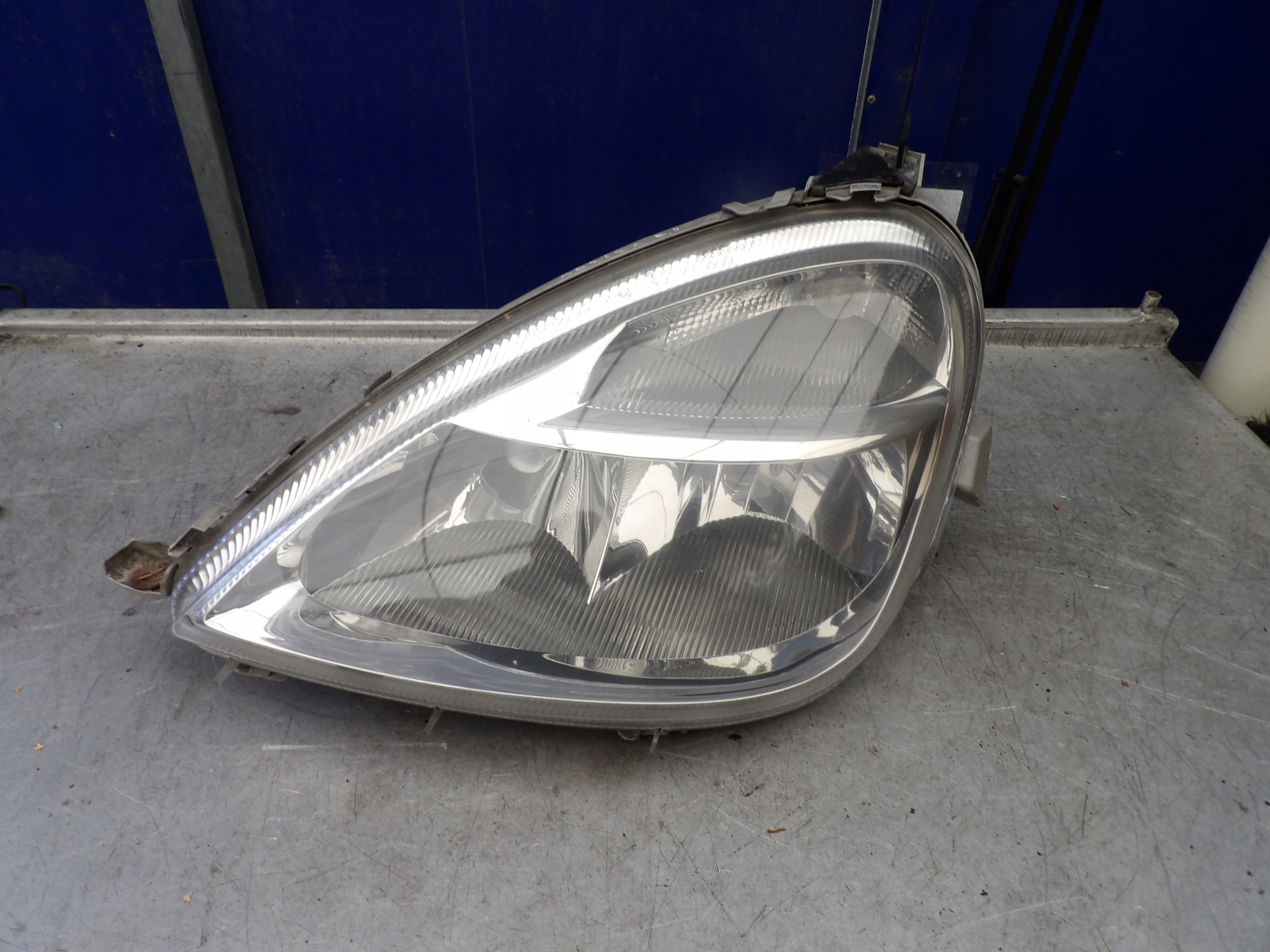 Mercedes W168 light front left A1688201761 0301192201