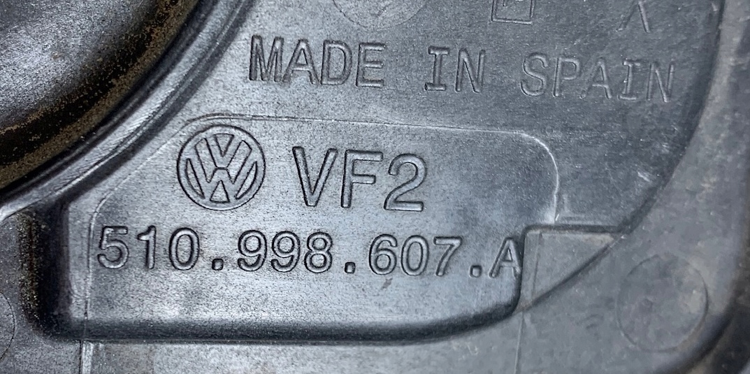 VW SPORTSVAN cap spoiler lights left 510998607A